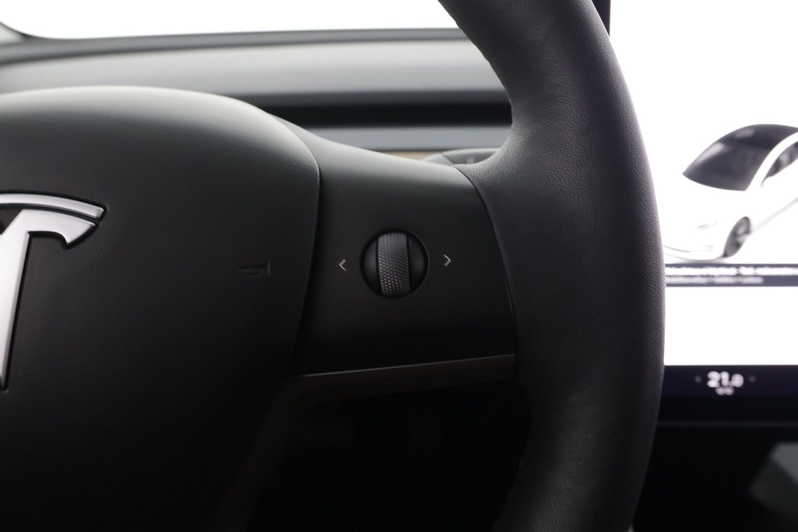 Tesla Model 3 2020 Standard Range Plus RWD * Autopilot / Lasikatto / Acc / Peruutuskamera / Musta Nahkasisusta*