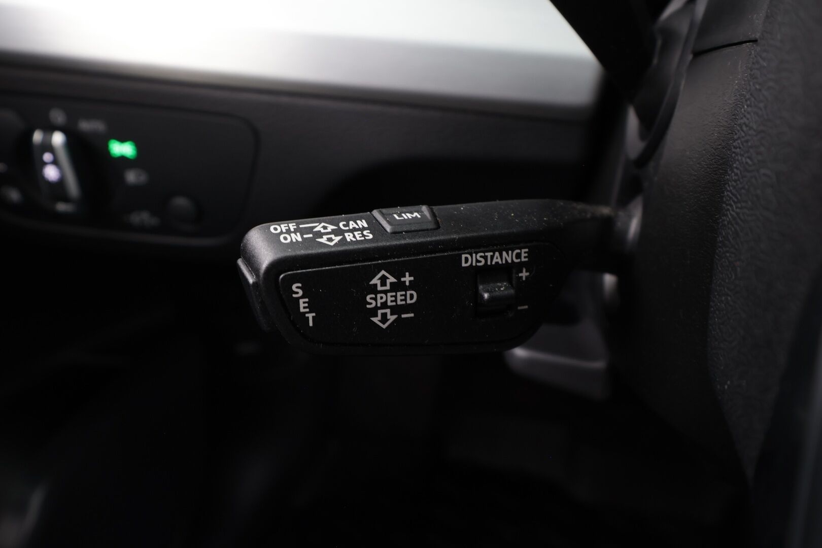 Audi Q5 2022 Advanced 50 TFSI e 220 kW quattro S tronic Electrified Edition * Adapt.Vakkari / Vetokoukku / Ilma-Alusta / LED / Sporttipenkit - Akku kuntotarkastettu / P.Kamera / Suomi-auto / 2x Latauskaapelit / Kahdet renkaat 