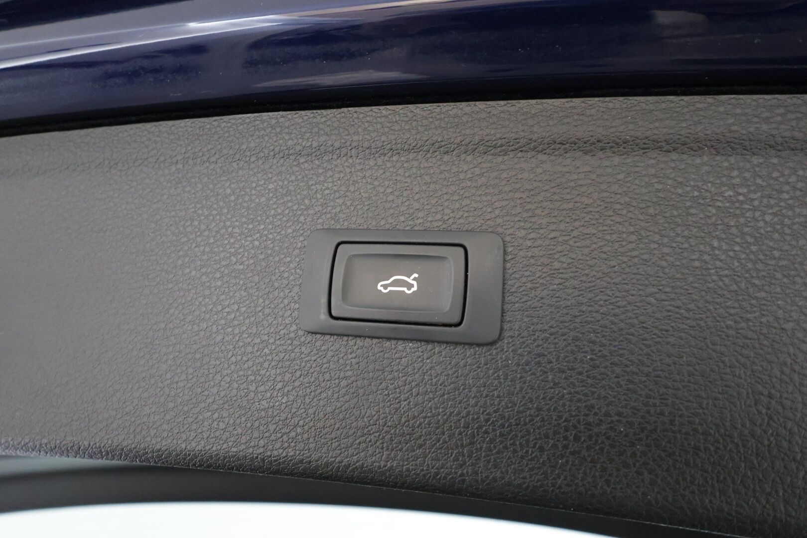 Audi Q5 2022 Advanced 50 TFSI e 220 kW quattro S tronic Electrified Edition * Adapt.Vakkari / Vetokoukku / Ilma-Alusta / LED / Sporttipenkit - Akku kuntotarkastettu / P.Kamera / Suomi-auto / 2x Latauskaapelit / Kahdet renkaat 