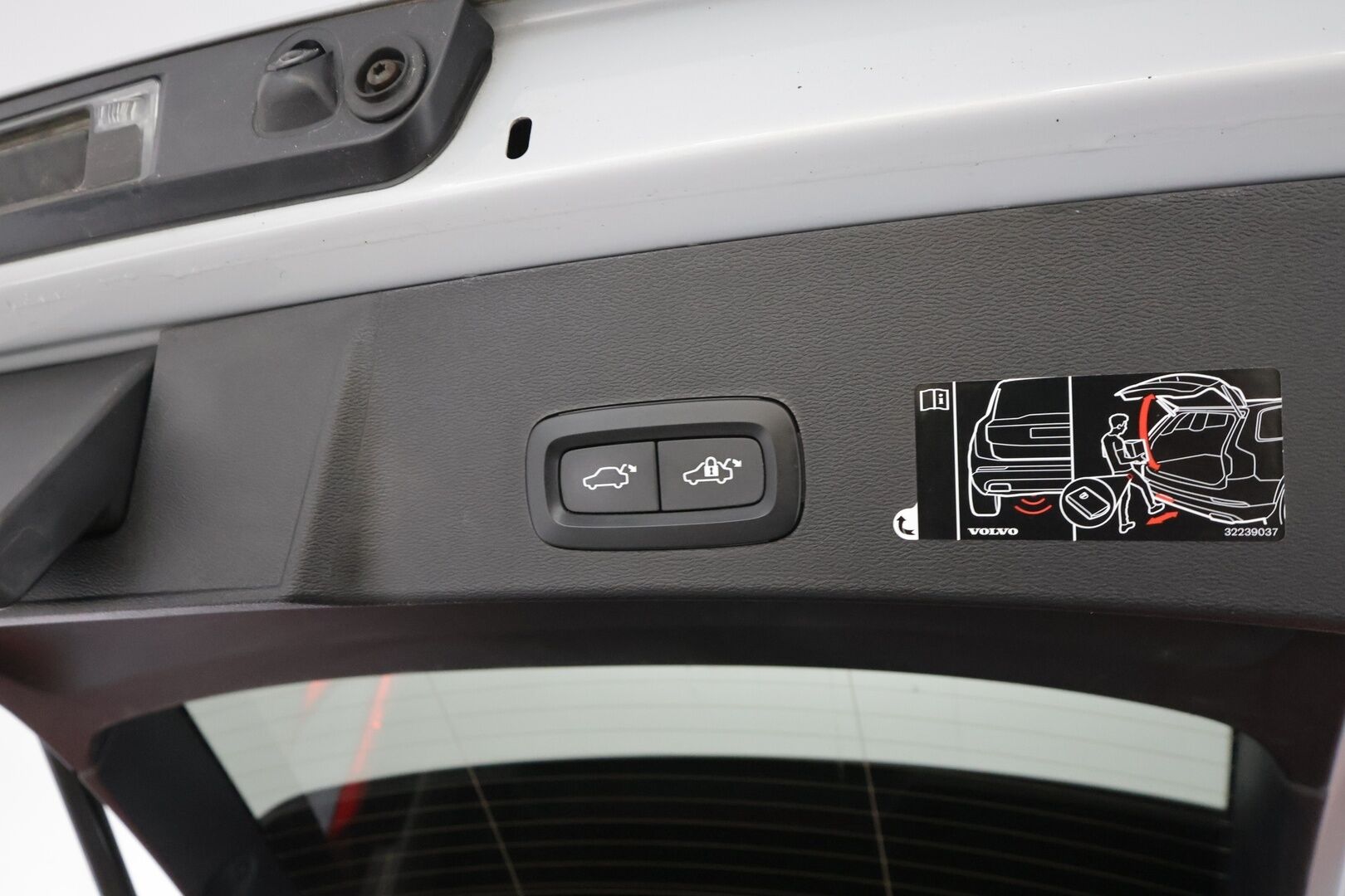 Volvo XC40 2021 B4 AWD MHEV Business Inscription aut - | ACC | Webasto | Panorama | Koukku | Full-LED | Muistipenkki | H&K | BLIS | 360° | Suomi-auto | Kahdet renkaat aluvanteilla | Merkkihuollettu | Supervarusteet |