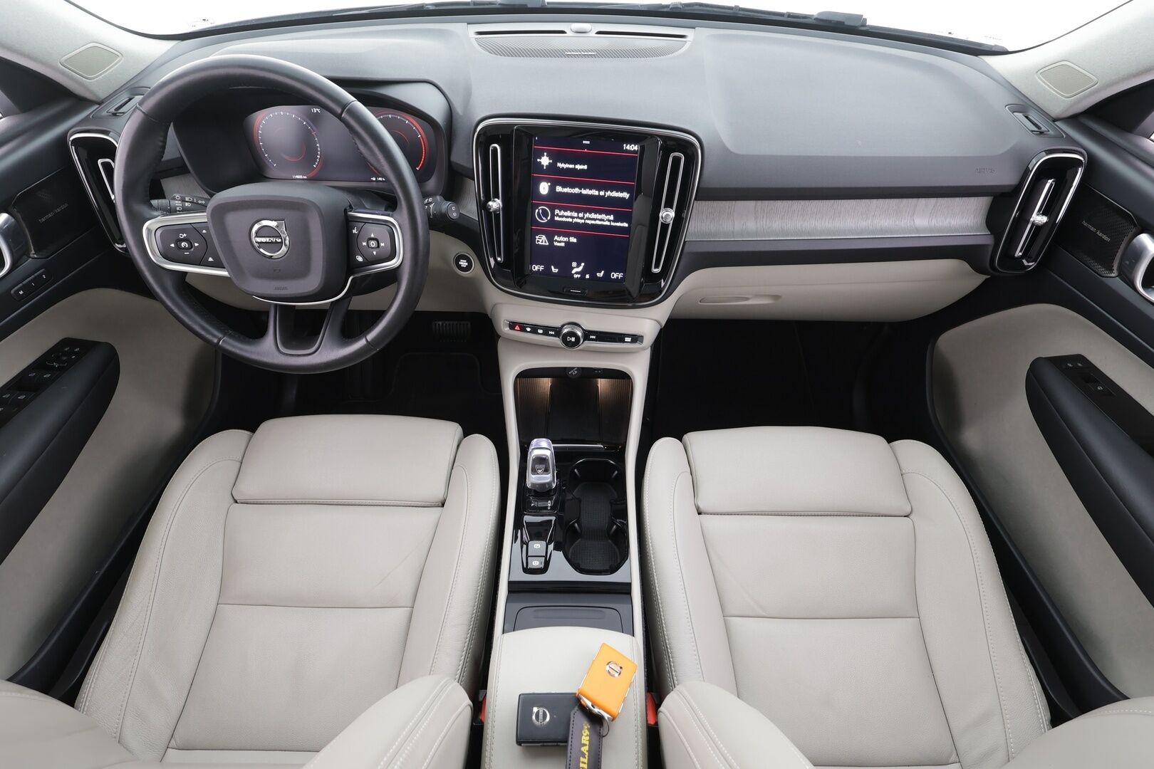 Volvo XC40 2021 B4 AWD MHEV Business Inscription aut - | ACC | Webasto | Panorama | Koukku | Full-LED | Muistipenkki | H&K | BLIS | 360° | Suomi-auto | Kahdet renkaat aluvanteilla | Merkkihuollettu | Supervarusteet |