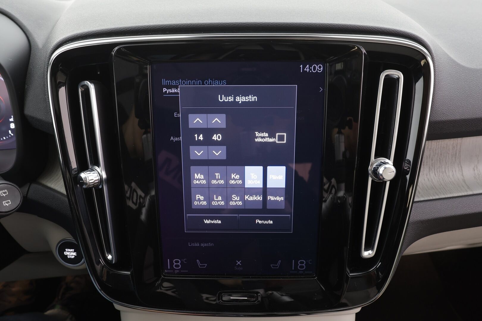 Volvo XC40 2021 B4 AWD MHEV Business Inscription aut - | ACC | Webasto | Panorama | Koukku | Full-LED | Muistipenkki | H&K | BLIS | 360° | Suomi-auto | Kahdet renkaat aluvanteilla | Merkkihuollettu | Supervarusteet |