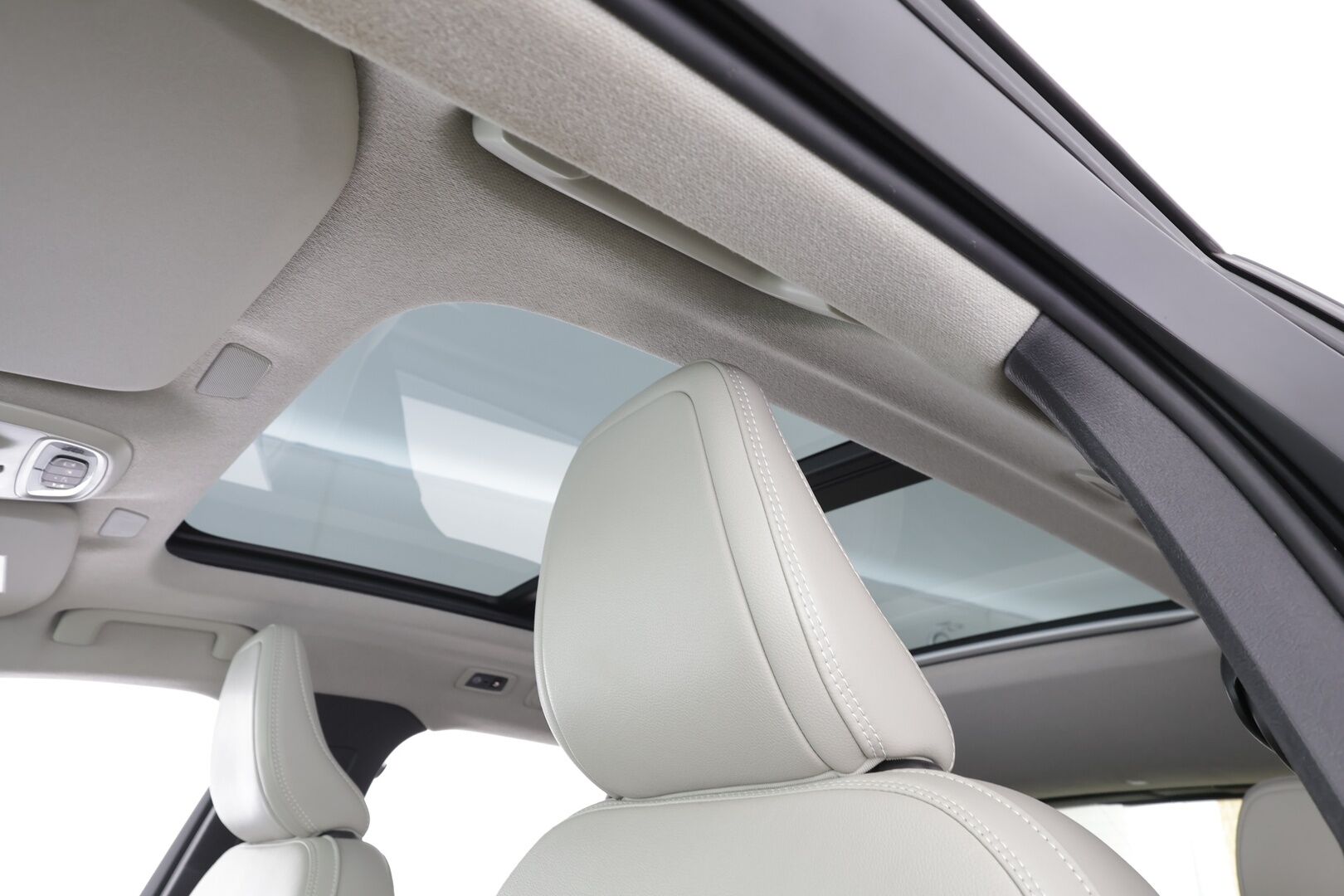 Volvo XC40 2021 B4 AWD MHEV Business Inscription aut - | ACC | Webasto | Panorama | Koukku | Full-LED | Muistipenkki | H&K | BLIS | 360° | Suomi-auto | Kahdet renkaat aluvanteilla | Merkkihuollettu | Supervarusteet |