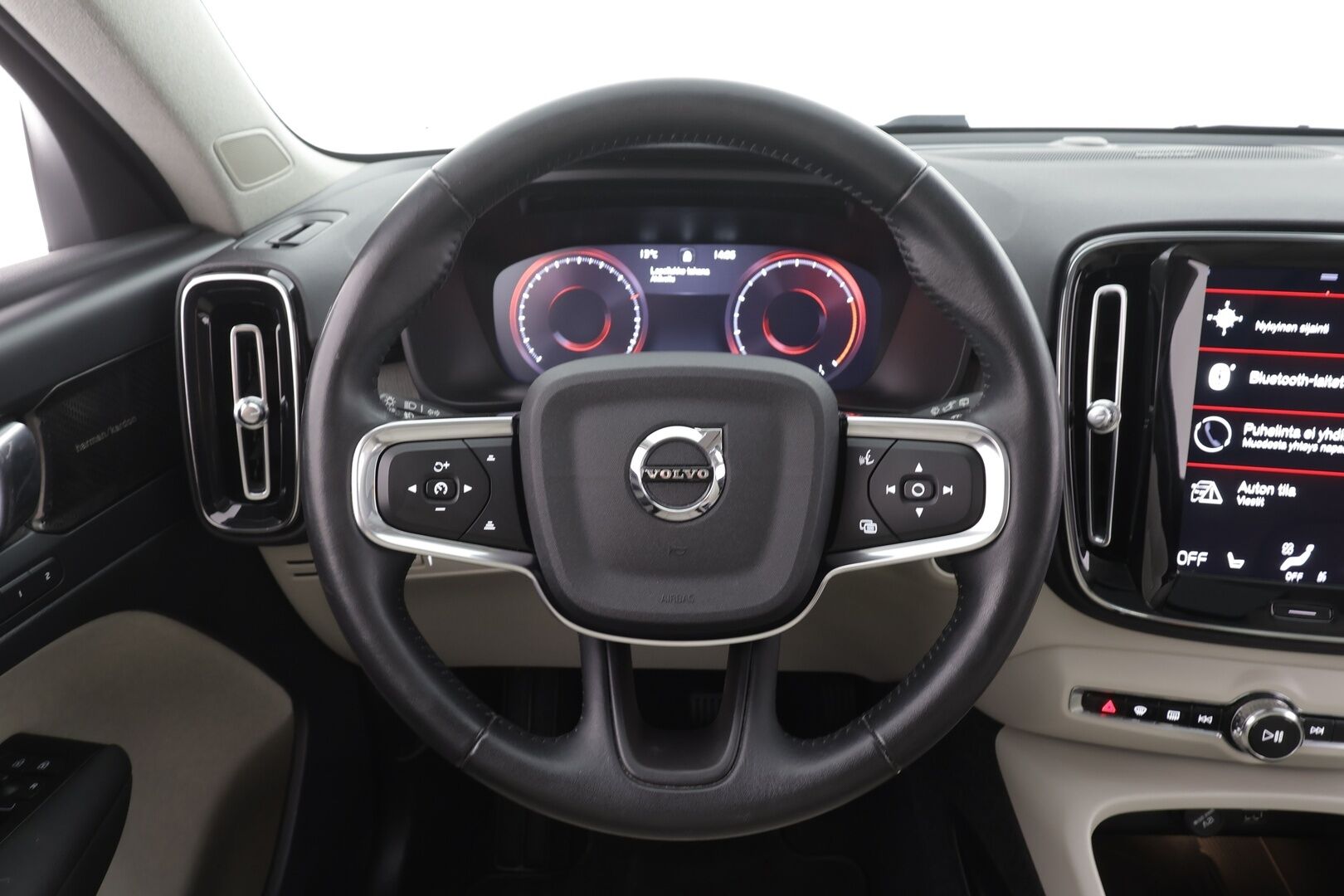 Volvo XC40 2021 B4 AWD MHEV Business Inscription aut - | ACC | Webasto | Panorama | Koukku | Full-LED | Muistipenkki | H&K | BLIS | 360° | Suomi-auto | Kahdet renkaat aluvanteilla | Merkkihuollettu | Supervarusteet |