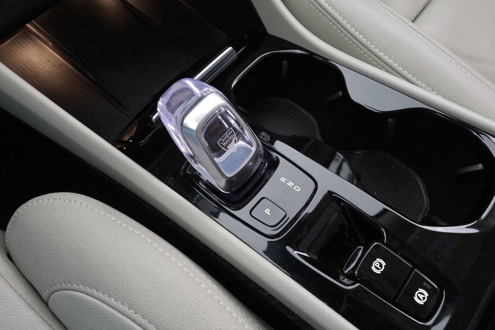 Volvo XC40 2021 B4 AWD MHEV Business Inscription aut - | ACC | Webasto | Panorama | Koukku | Full-LED | Muistipenkki | H&K | BLIS | 360° | Suomi-auto | Kahdet renkaat aluvanteilla | Merkkihuollettu | Supervarusteet |