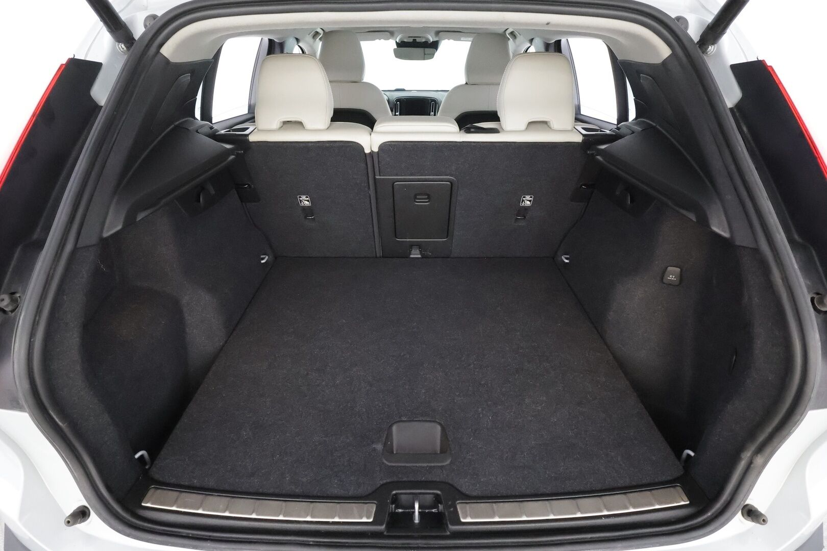 Volvo XC40 2021 B4 AWD MHEV Business Inscription aut - | ACC | Webasto | Panorama | Koukku | Full-LED | Muistipenkki | H&K | BLIS | 360° | Suomi-auto | Kahdet renkaat aluvanteilla | Merkkihuollettu | Supervarusteet |