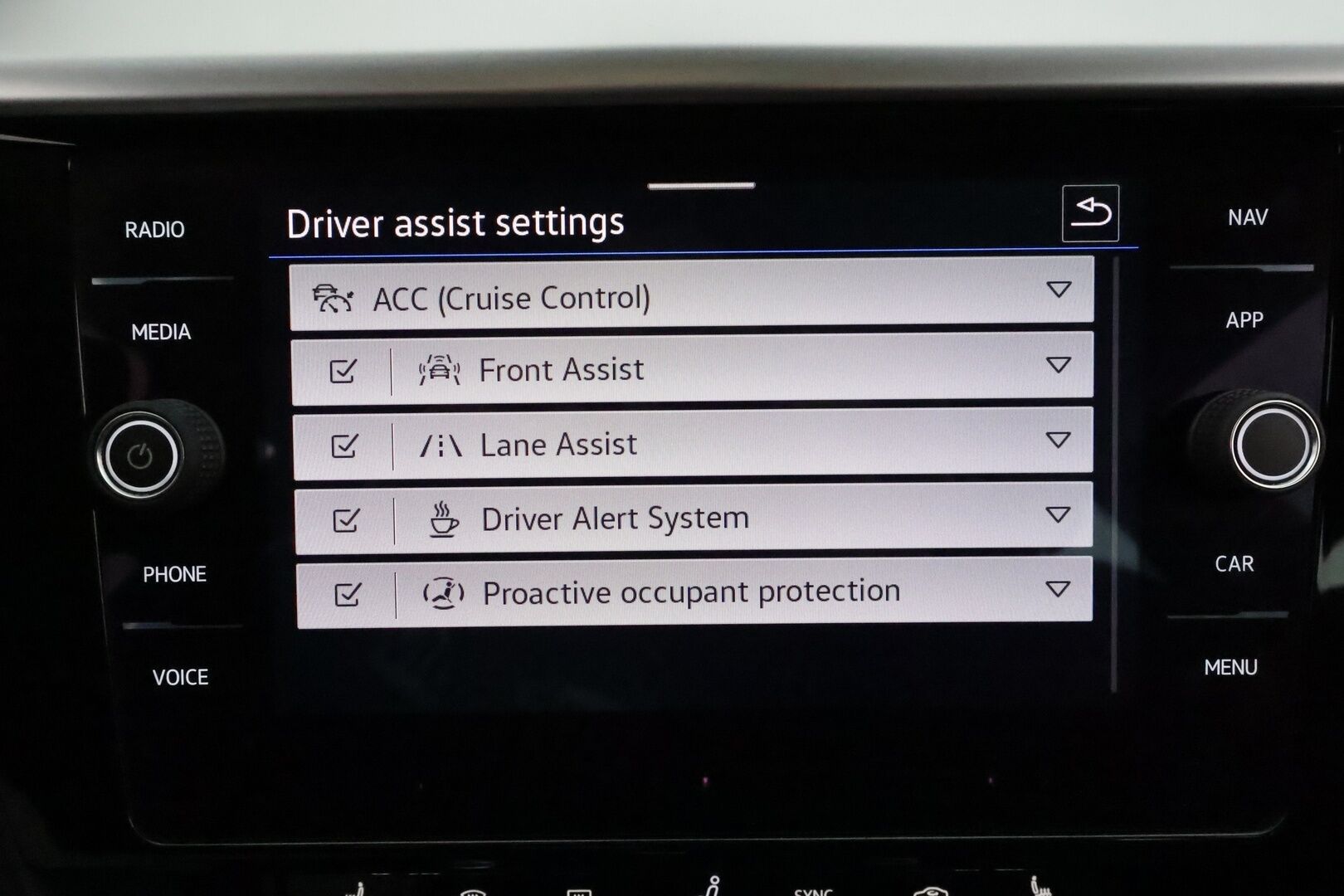 Volkswagen Arteon 2021 Shooting Brake R-Line 2,0 TDI SCR 110 kW *ACC / P.tutkat / Adapt.LED / Panorama / KeylessGo / Webasto* - KATSO KAMPANJAHINTA! / 1.Om Suomi-auto / Kahdet renkaat alumiinivantein / Viimeisin huolto 128tkm! / ALV - vähennyskelpoinen