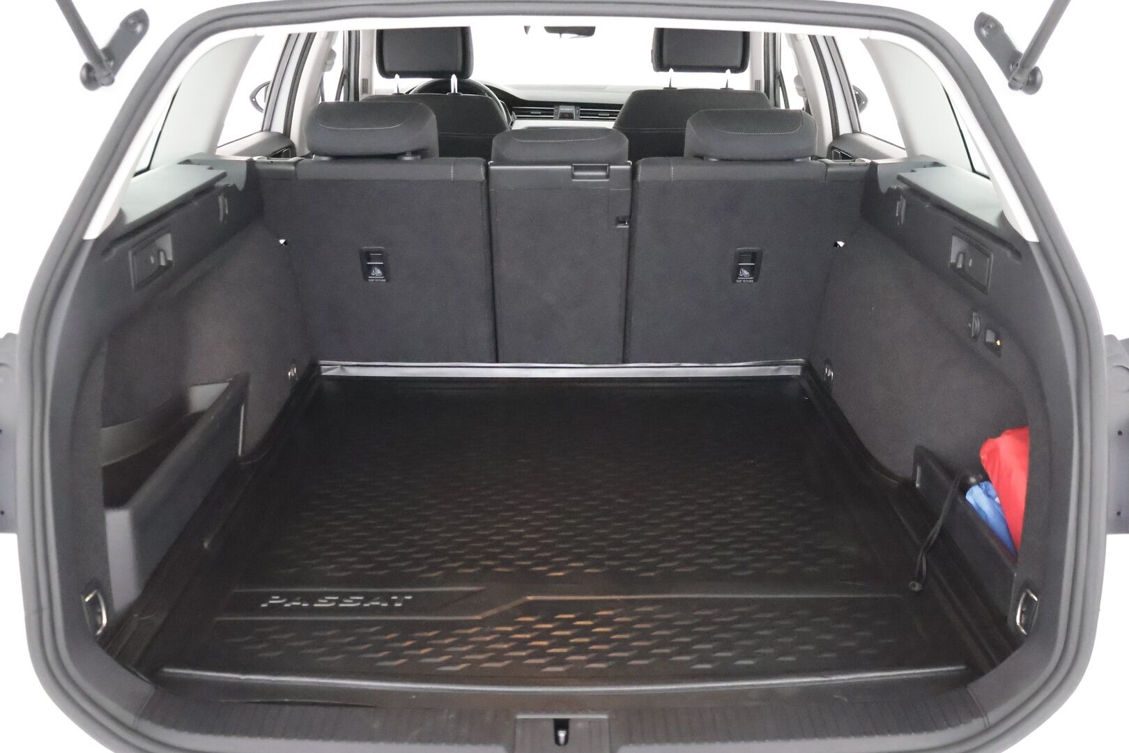 Volkswagen Passat 2021 Variant 2,0 TDI EVO SCR 110 kW DSG-automaatti** Koukku / Adapt.vakkari / P.tutkat / Aple&Android - 1-om Suomi-auto