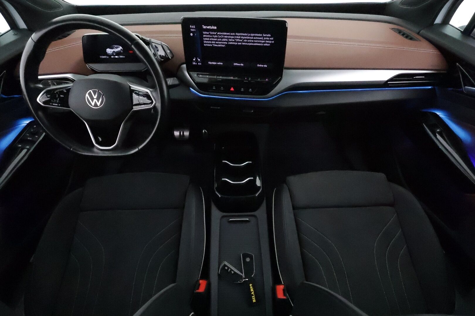 Volkswagen ID.4 2021 Pro Performance Business Max **Lämpöpumppu / Lasikatto / HUD / ACC / 360° / Matrix / Hierovat Sportpenkit Muistilla** - 1-om Suomi-auto / 2x Latauskaapelit / Kahdet Renkaat / Merkkihuollettu! / **HUIPPU KAMOILLA**