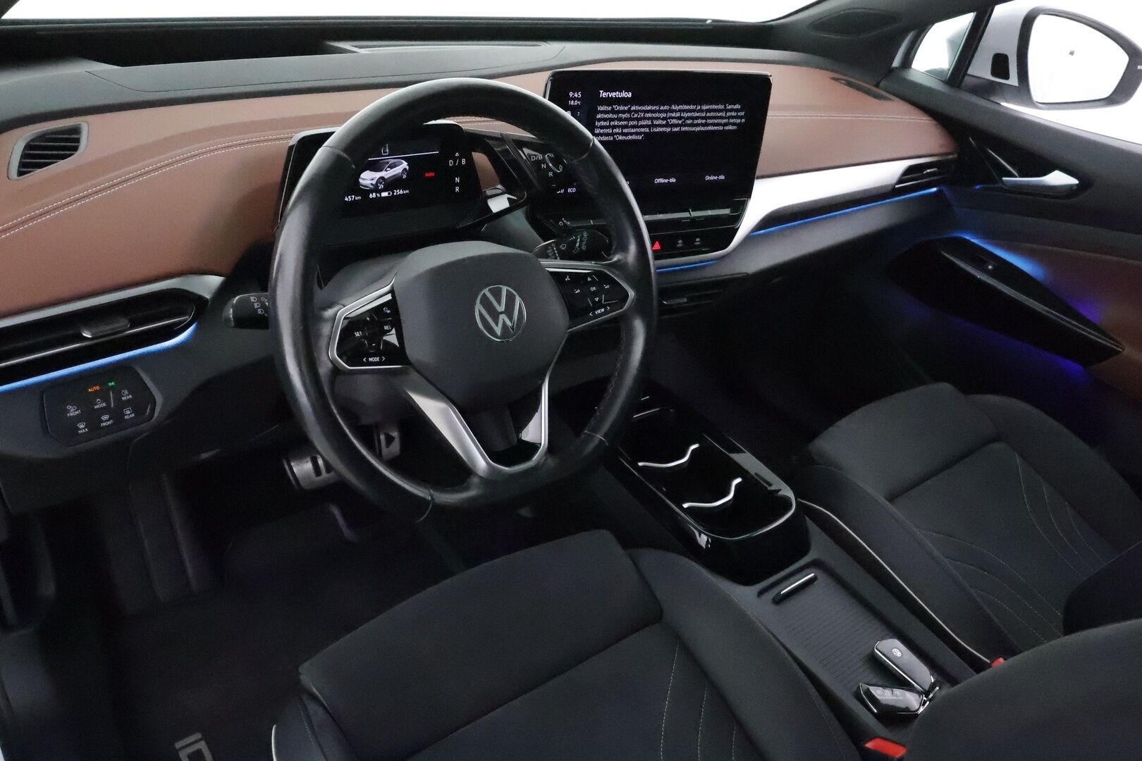 Volkswagen ID.4 2021 Pro Performance Business Max **Lämpöpumppu / Lasikatto / HUD / ACC / 360° / Matrix / Hierovat Sportpenkit Muistilla** - 1-om Suomi-auto / 2x Latauskaapelit / Kahdet Renkaat / Merkkihuollettu! / **HUIPPU KAMOILLA**