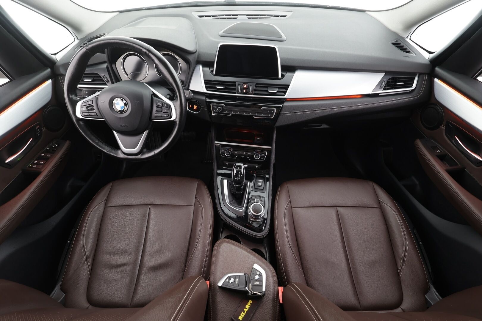 BMW 218 2021 F46 Gran Tourer 218d A xDrive Business Luxury - Ruskeat nahat | 1.Om Suomi-auto | Kahdet renkaat aluvanteilla | Merkkihuollettu | Huippuvarusteet