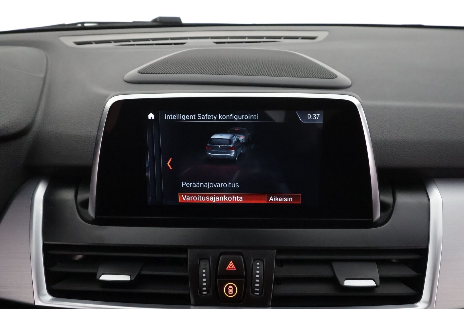 BMW 218 2021 F46 Gran Tourer 218d A xDrive Business Luxury * ACC / P.tutkat / Comfort Access / Panorama / Koukku / LED / Hifi * - Ruskeat nahat / 1.Om Suomi-auto / Kahdet renkaat aluvanteilla / Merkkihuollettu / Huippuvarusteet