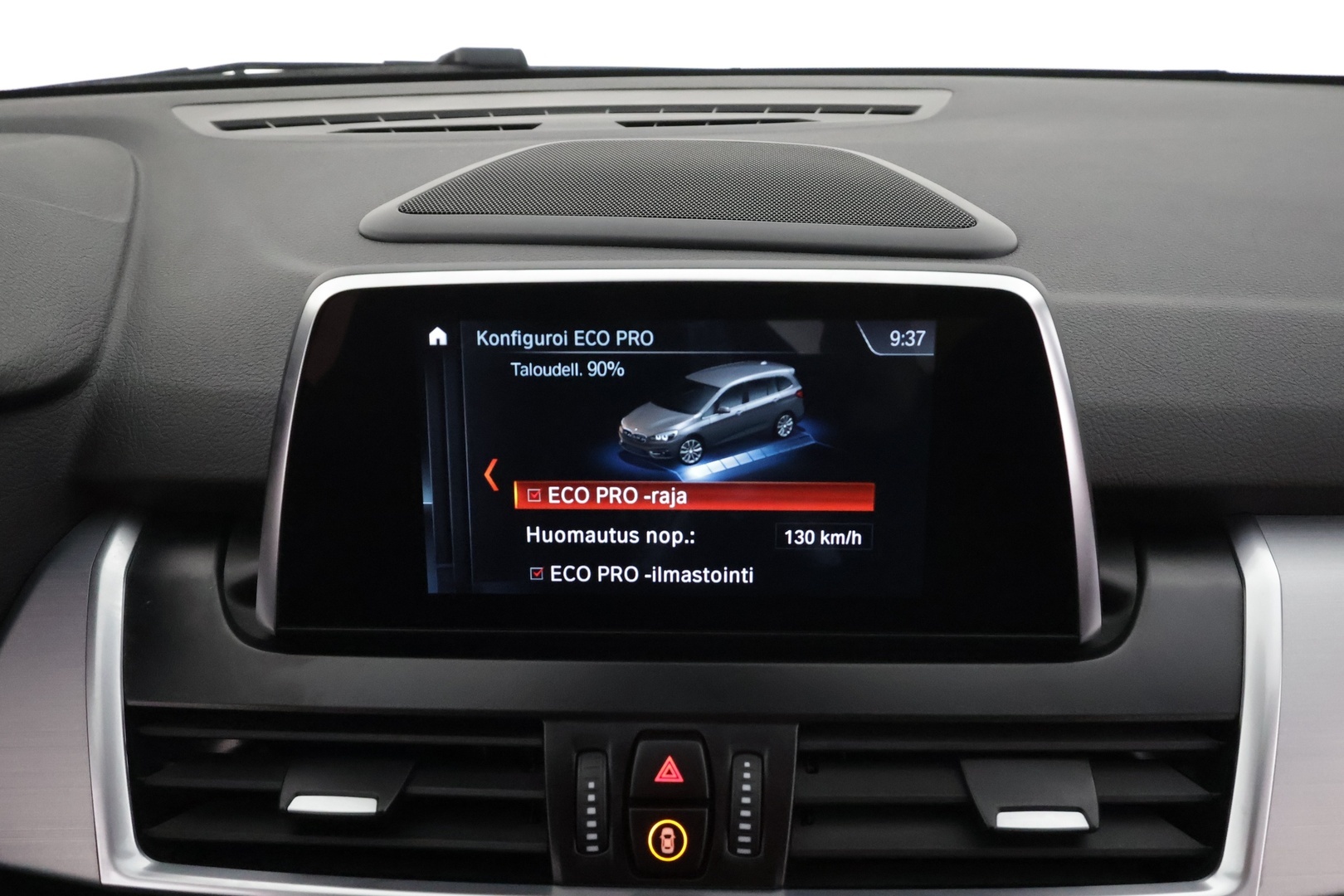 BMW 218 2021 F46 Gran Tourer 218d A xDrive Business Luxury * ACC / P.tutkat / Comfort Access / Panorama / Koukku / LED / Hifi * - Ruskeat nahat / 1.Om Suomi-auto / Kahdet renkaat aluvanteilla / Merkkihuollettu / Huippuvarusteet