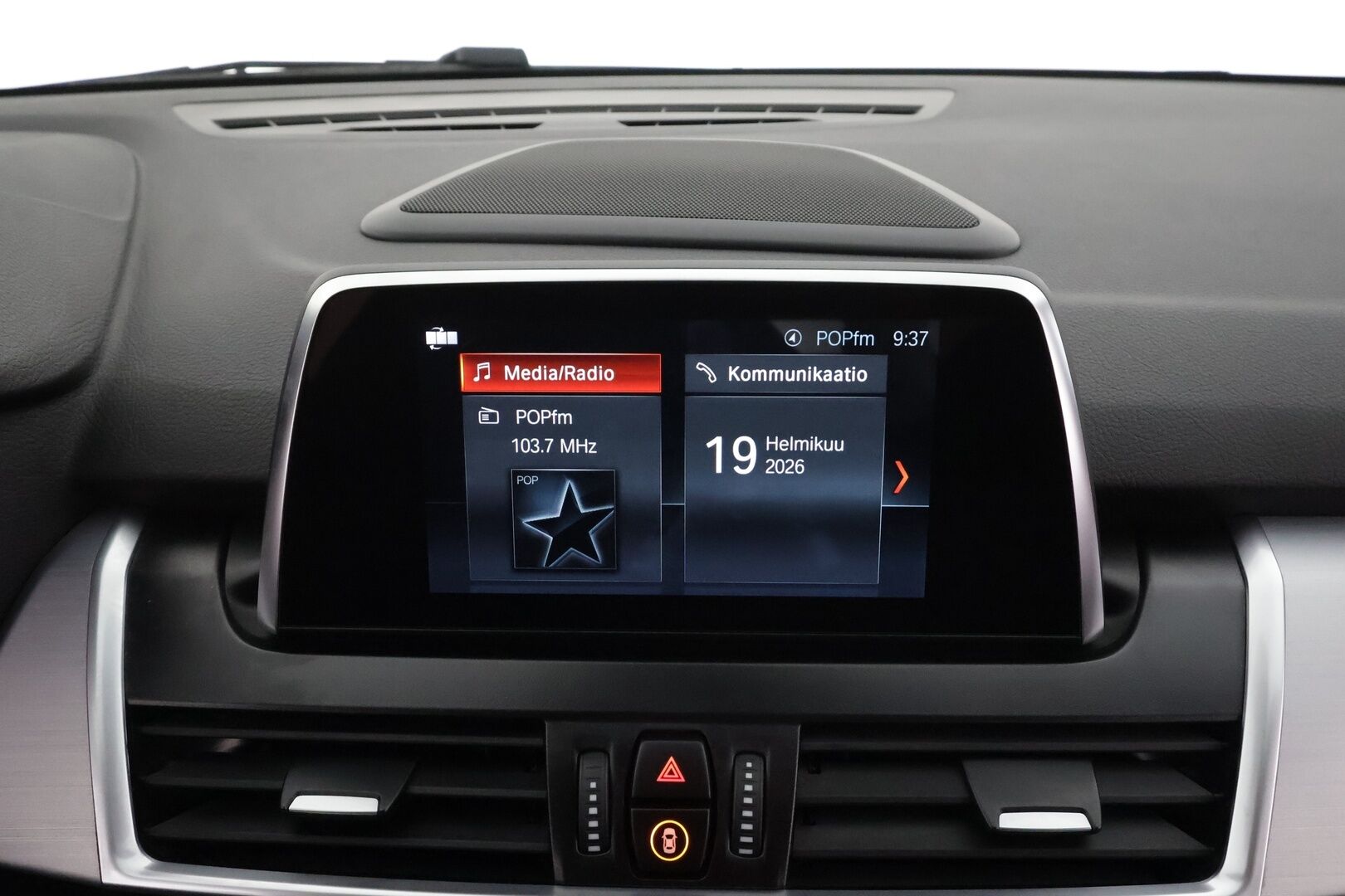 BMW 218 2021 F46 Gran Tourer 218d A xDrive Business Luxury * ACC / P.tutkat / Comfort Access / Panorama / Koukku / LED / Hifi * - Ruskeat nahat / 1.Om Suomi-auto / Kahdet renkaat aluvanteilla / Merkkihuollettu / Huippuvarusteet - HULLUT AVAJAISHULINAT KORKOTARJOUS 3,29 %