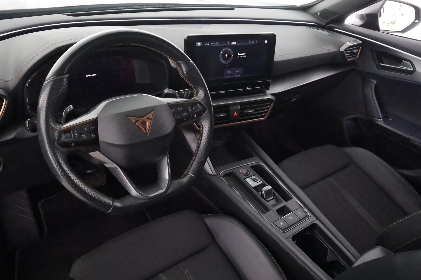 Cupra Formentor 2022 2,0 TSI 140 kW 4Drive DSG - | ACC | Webasto | Koukku | Beats | Ambient light | P.kamera | Puolinahat | Keyless | Lane Assist | Lämm. ratti | Digimittaristo | 2x renkaat aluin | 