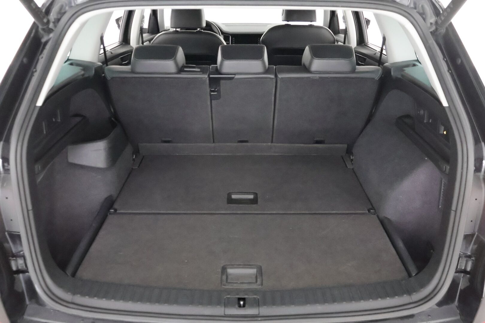 Skoda Kodiaq 2022 2.0 TDI 200 4x4 Style DSG Autom.** Facelift / Koukku / Adapt.vakkari / Matrix-LED /  360° Kamera / Webasto / Canton ** - 3,99 % KORKOTARJOUS TÄHÄN AUTOON - 1-om Suomi-auto / Android&Apple / KeyLessGO