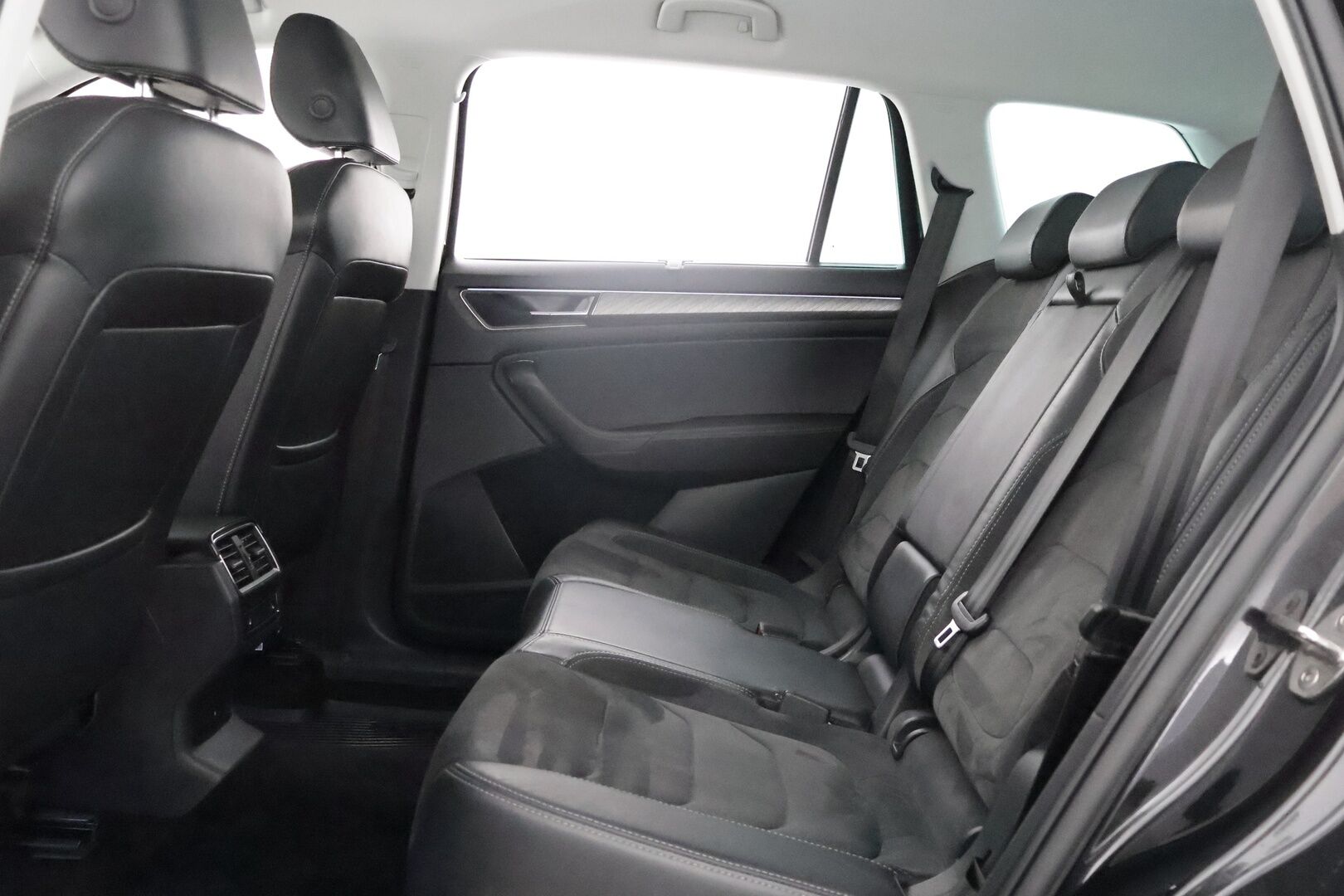 Skoda Kodiaq 2022 2.0 TDI 200 4x4 Style DSG Autom.** Facelift / Koukku / Adapt.vakkari / Matrix-LED /  360° Kamera / Webasto / Canton ** - 3,99 % KORKOTARJOUS TÄHÄN AUTOON - 1-om Suomi-auto / Android&Apple / KeyLessGO
