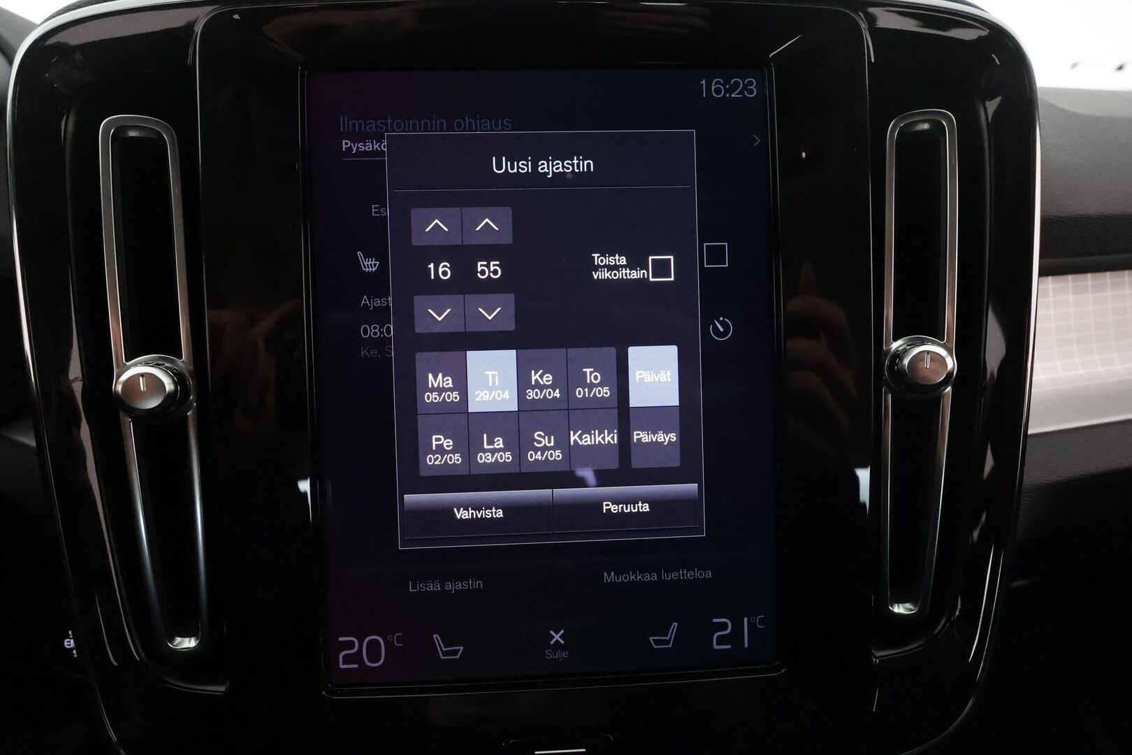Volvo XC40 2022 T4 TwE Business Inscription Expression Edition **1.om Suomi-auto / koukku / P. Kamera / LED-valot / Kaistavahti** - 3,99 % KORKOTARJOUS TÄHÄN AUTOON - Digimittaristo / Apple&Android / KeylessGO / 2x Renkaat