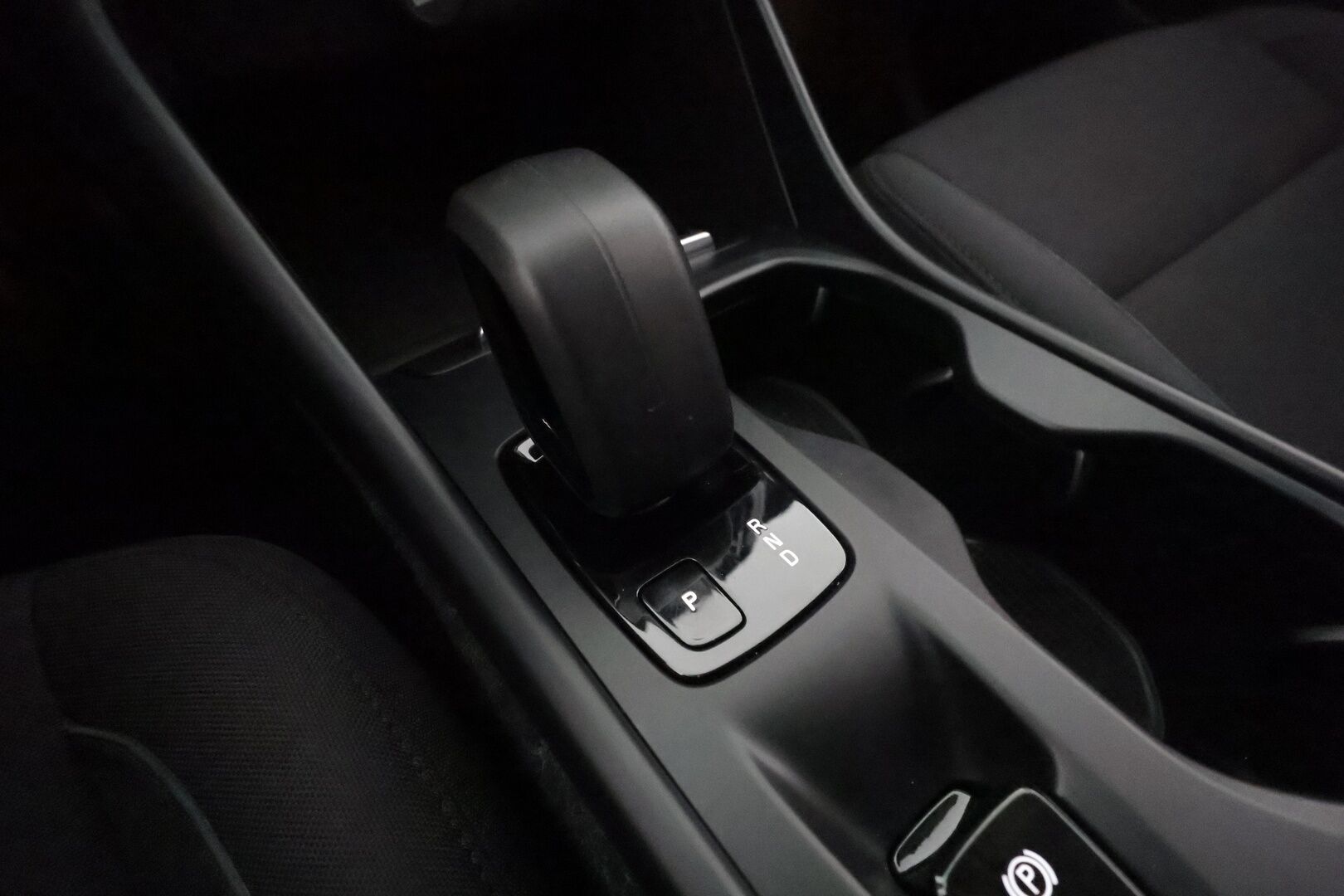 Volvo XC40 2022 T4 TwE Business Inscription Expression Edition **1.om Suomi-auto / koukku / P. Kamera / LED-valot / Kaistavahti** - 3,99 % KORKOTARJOUS TÄHÄN AUTOON - Digimittaristo / Apple&Android / KeylessGO / 2x Renkaat