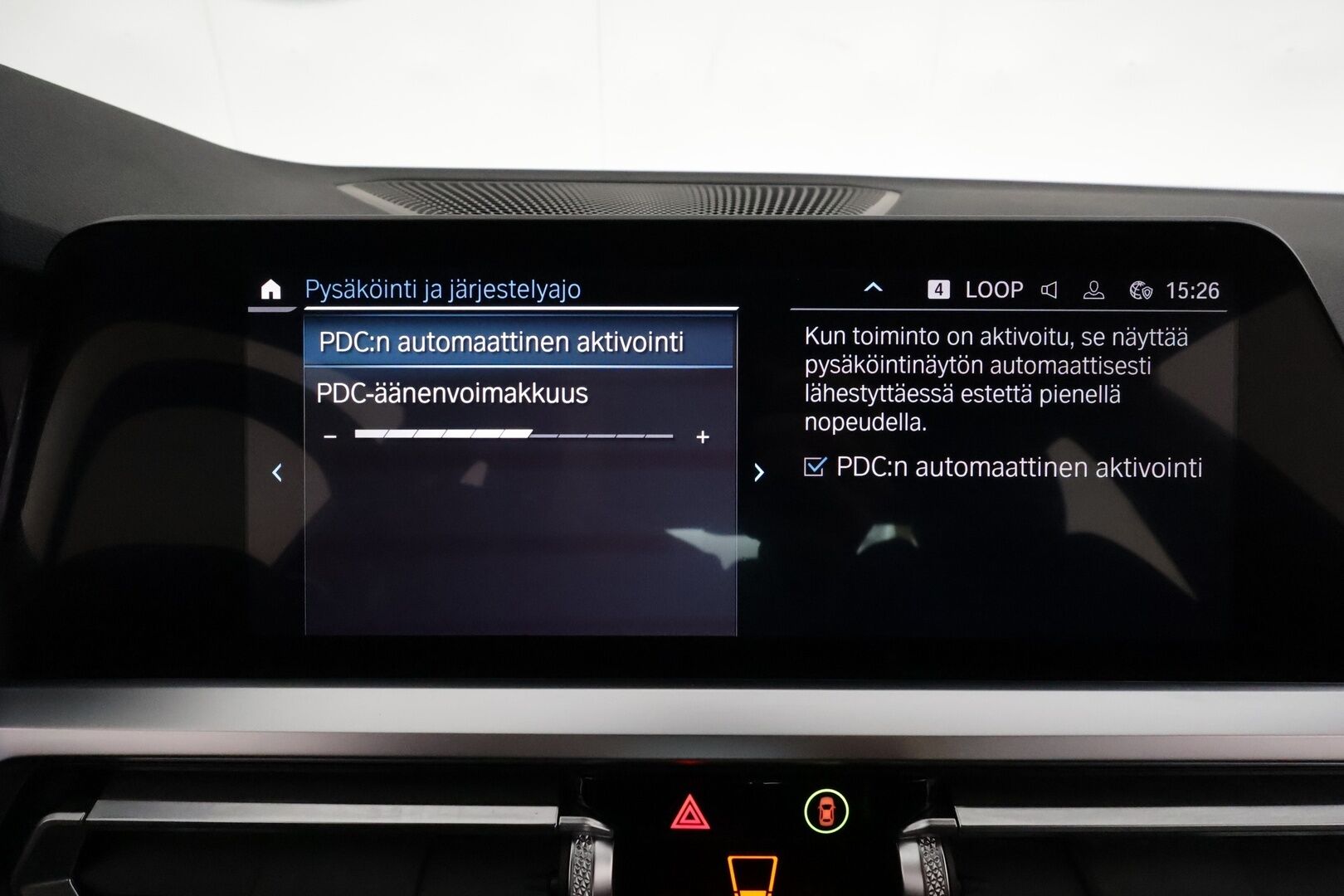 BMW 320 2022 G20 A Charged Edition M Sport **Vakkari / Hifi / P.tutkat / Nahka-Alcantara / Navi / LED** - 1.Om Suomi-auto / Kahdet renkaat aluvanteilla / Akku kuntotarkastettu SOH 92,1% / Juuri huollettu!