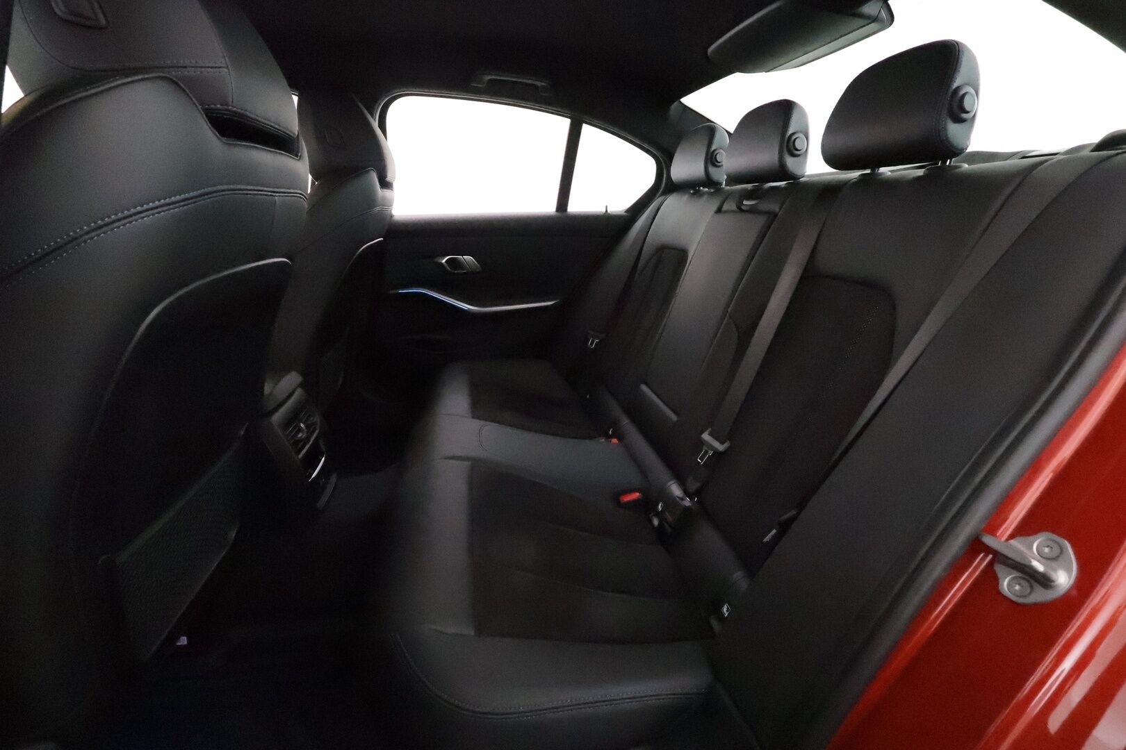 BMW 320 2022 G20 A Charged Edition M Sport **Vakkari / Hifi / P.tutkat / Nahka-Alcantara / Navi / LED** - 1.Om Suomi-auto / Kahdet renkaat aluvanteilla / Akku kuntotarkastettu SOH 92,1% / Juuri huollettu! - HULLUT JOULUT KORKOTARJOUS 2,49% 