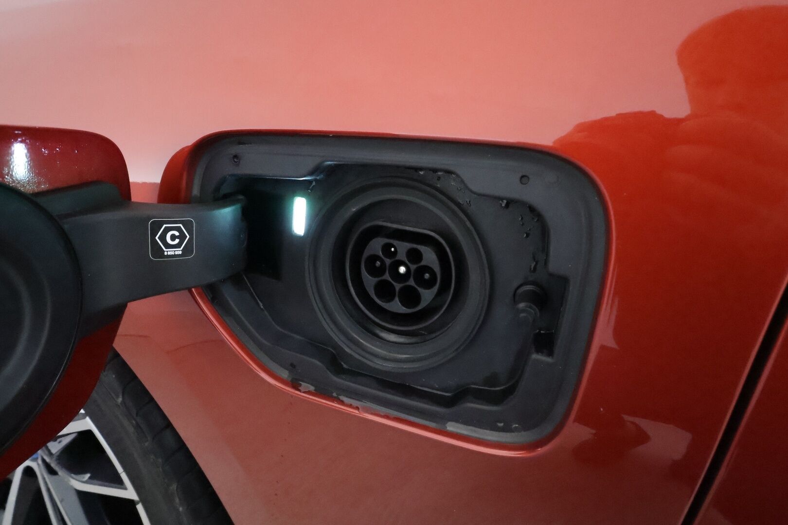 BMW 320 2022 G20 A Charged Edition M Sport **Vakkari / Hifi / P.tutkat / Nahka-Alcantara / Navi / LED** - 1.Om Suomi-auto / Kahdet renkaat aluvanteilla / Akku kuntotarkastettu SOH 92,1% / Juuri huollettu! - HULLUT JOULUT KORKOTARJOUS 2,49% 