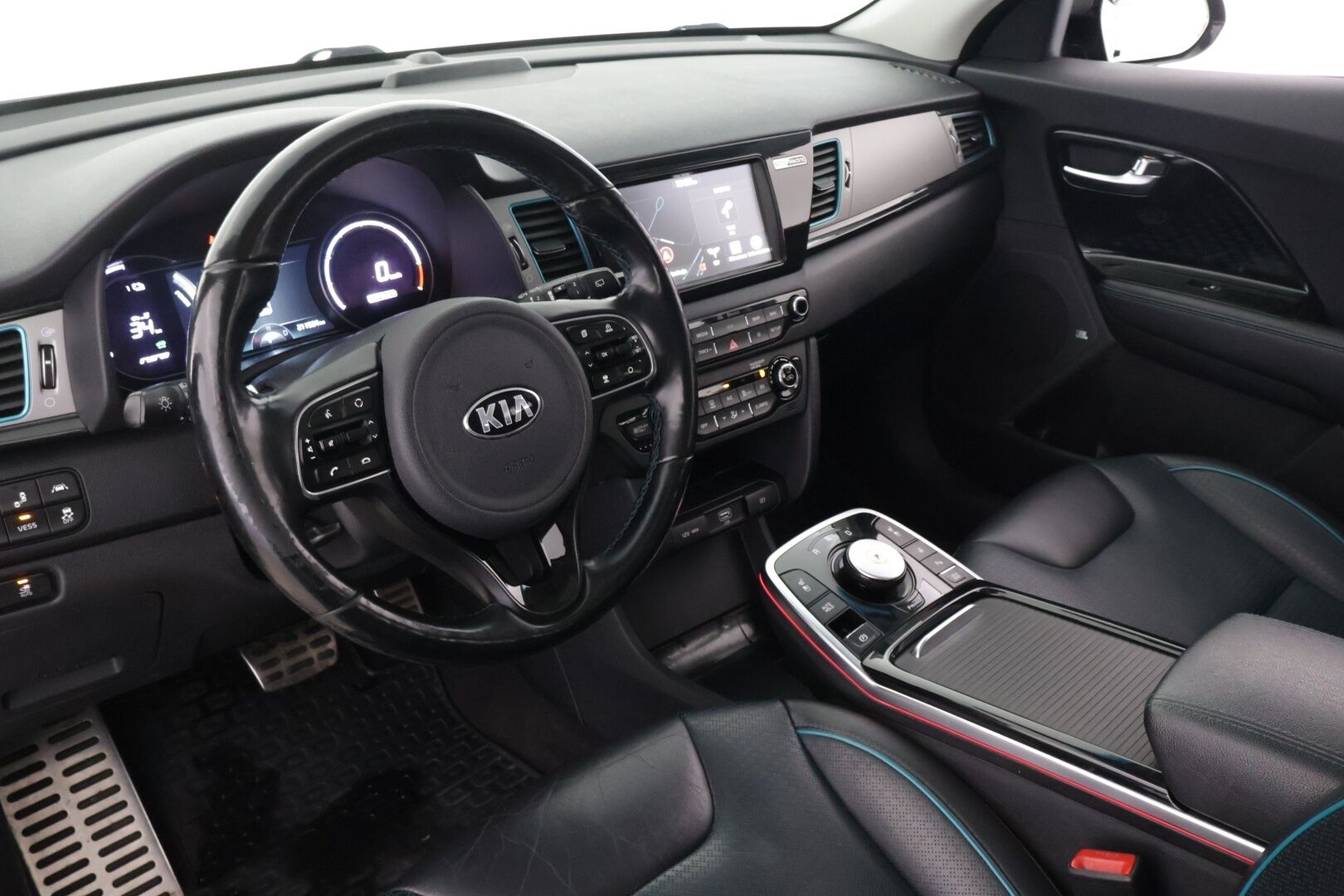 Kia Niro 2019 Business Premium 64 kWh 204 hv - *ACC / Kattoluukku / JBL / P.Kamera / Nahkasisusta / Ilmastoidut penkit / Keyless / Navi*