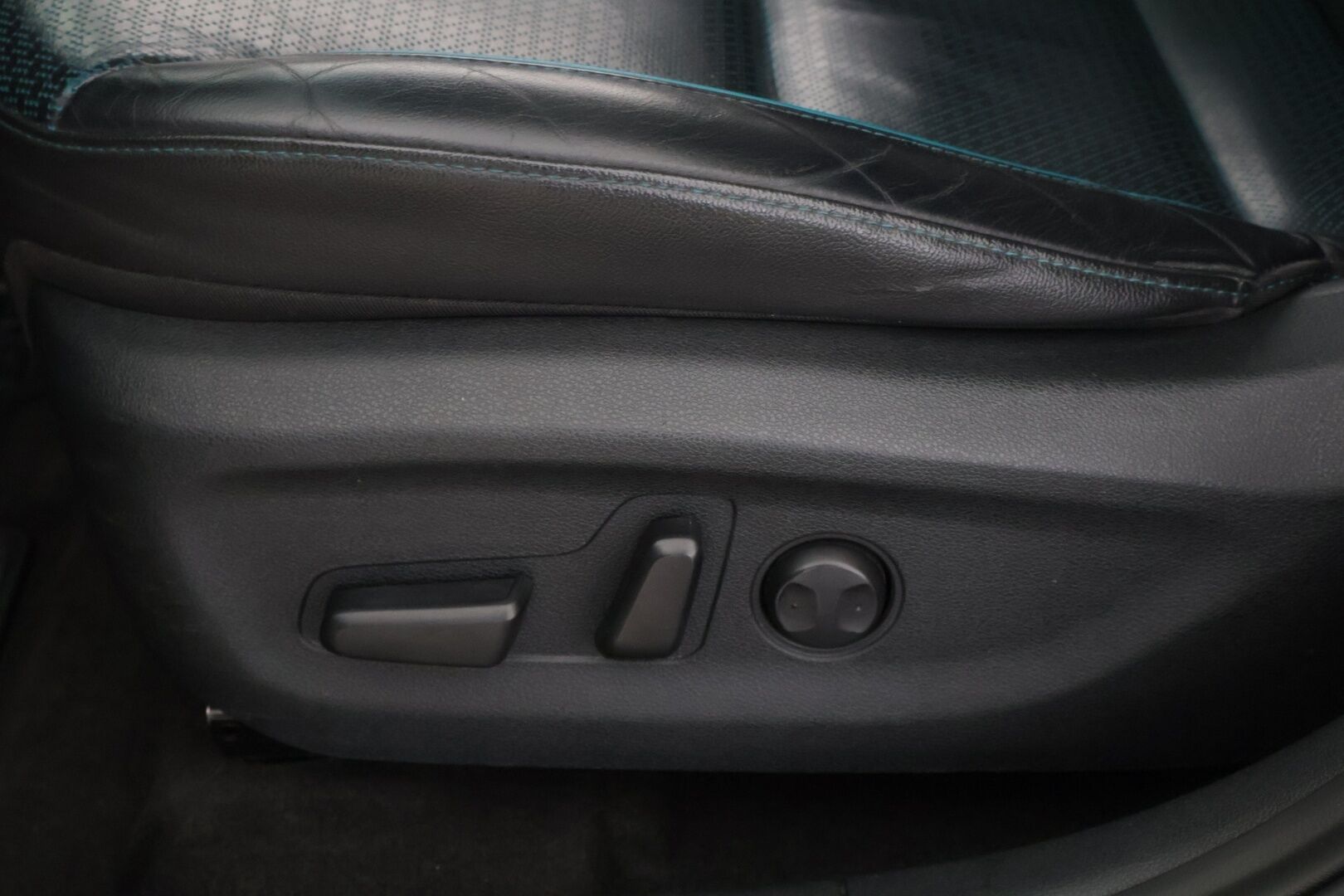 Kia Niro 2019 Business Premium 64 kWh 204 hv - *ACC / Kattoluukku / JBL / P.Kamera / Nahkasisusta / Ilmastoidut penkit / Keyless / Navi*