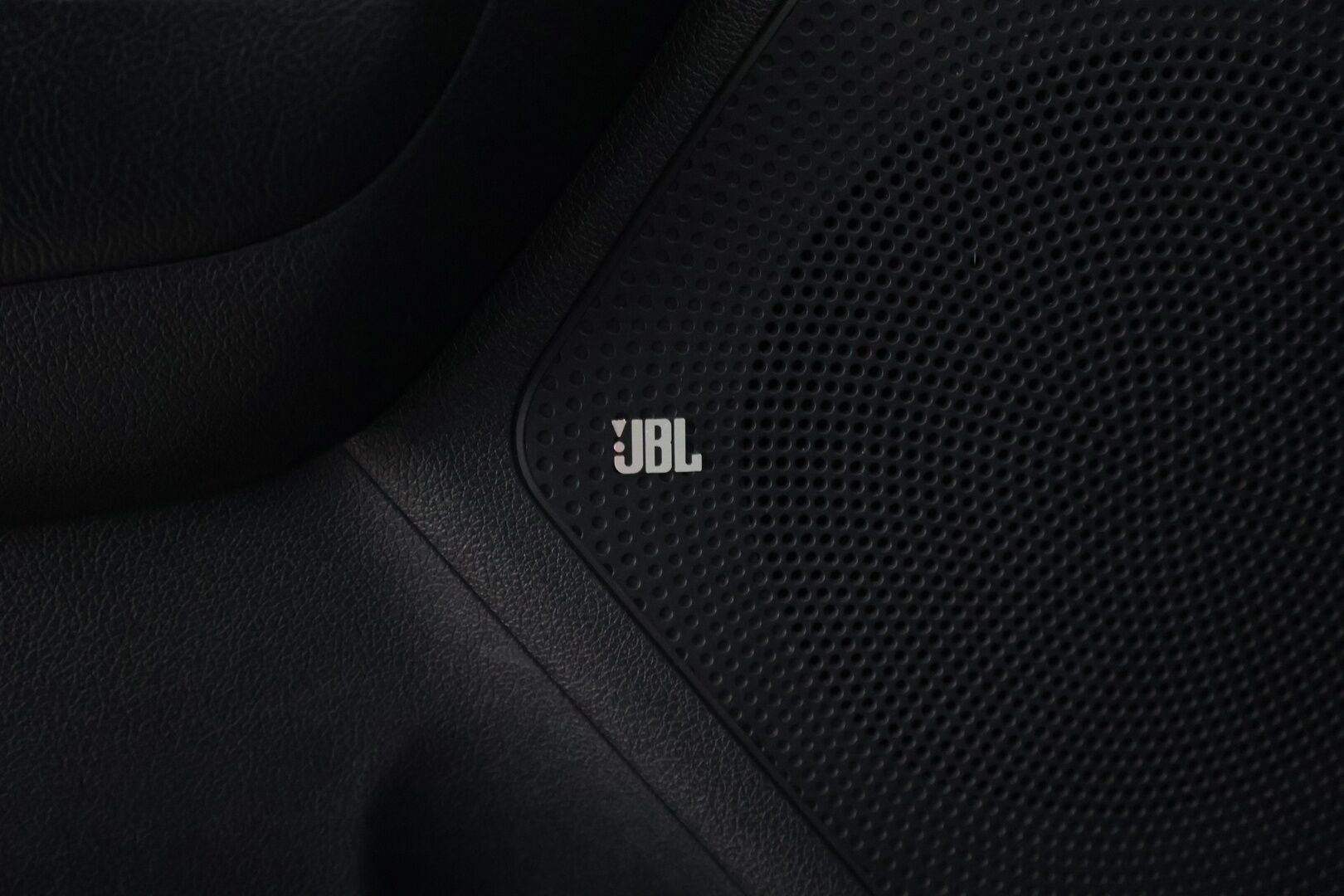 Kia Niro 2019 Business Premium 64 kWh 204 hv - *ACC / Kattoluukku / JBL / P.Kamera / Nahkasisusta / Ilmastoidut penkit / Keyless / Navi*