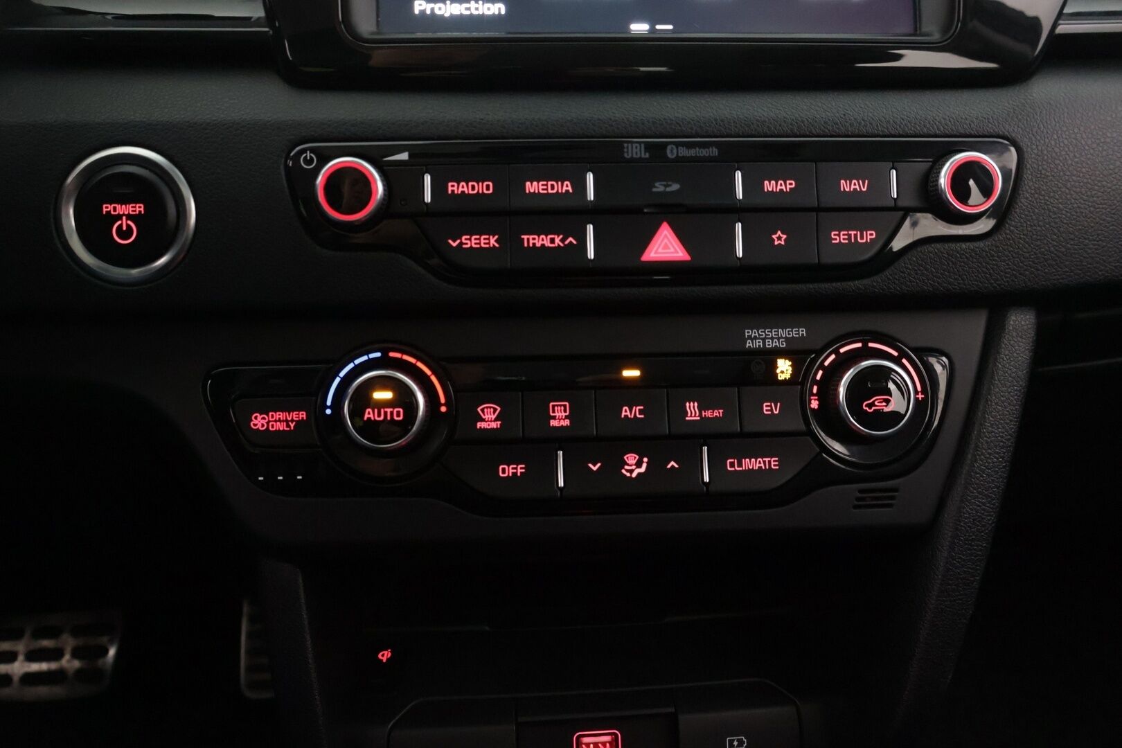 Kia Niro 2019 Business Premium 64 kWh 204 hv - *ACC / Kattoluukku / JBL / P.Kamera / Nahkasisusta / Ilmastoidut penkit / Keyless / Navi*