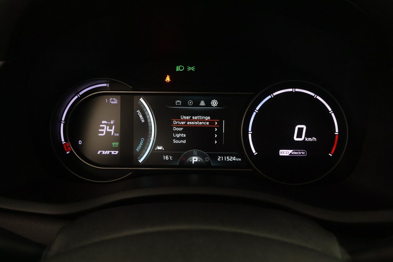Kia Niro 2019 Business Premium 64 kWh 204 hv - *ACC / Kattoluukku / JBL / P.Kamera / Nahkasisusta / Ilmastoidut penkit / Keyless / Navi*