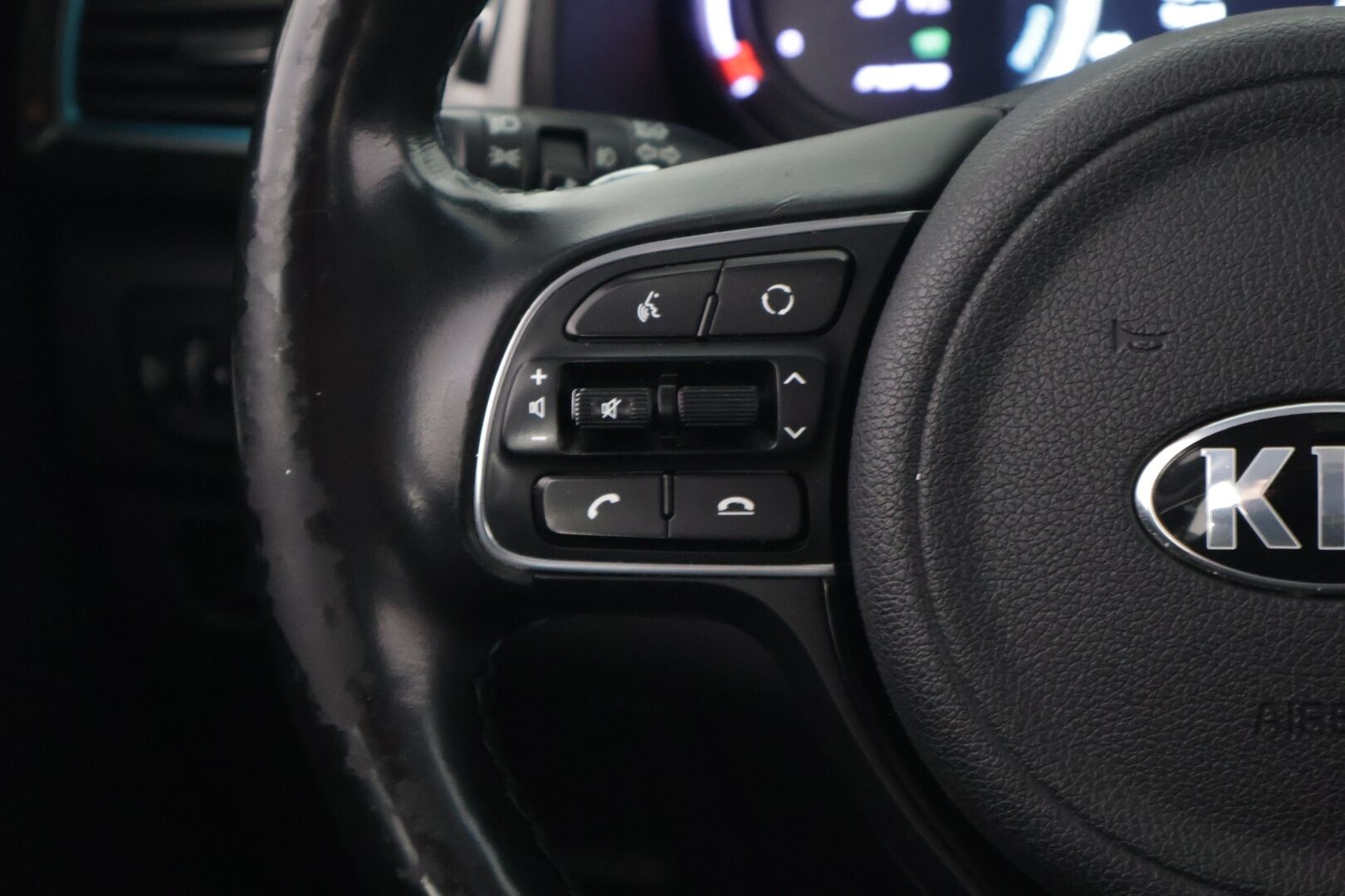Kia Niro 2019 Business Premium 64 kWh 204 hv - *ACC / Kattoluukku / JBL / P.Kamera / Nahkasisusta / Ilmastoidut penkit / Keyless / Navi*