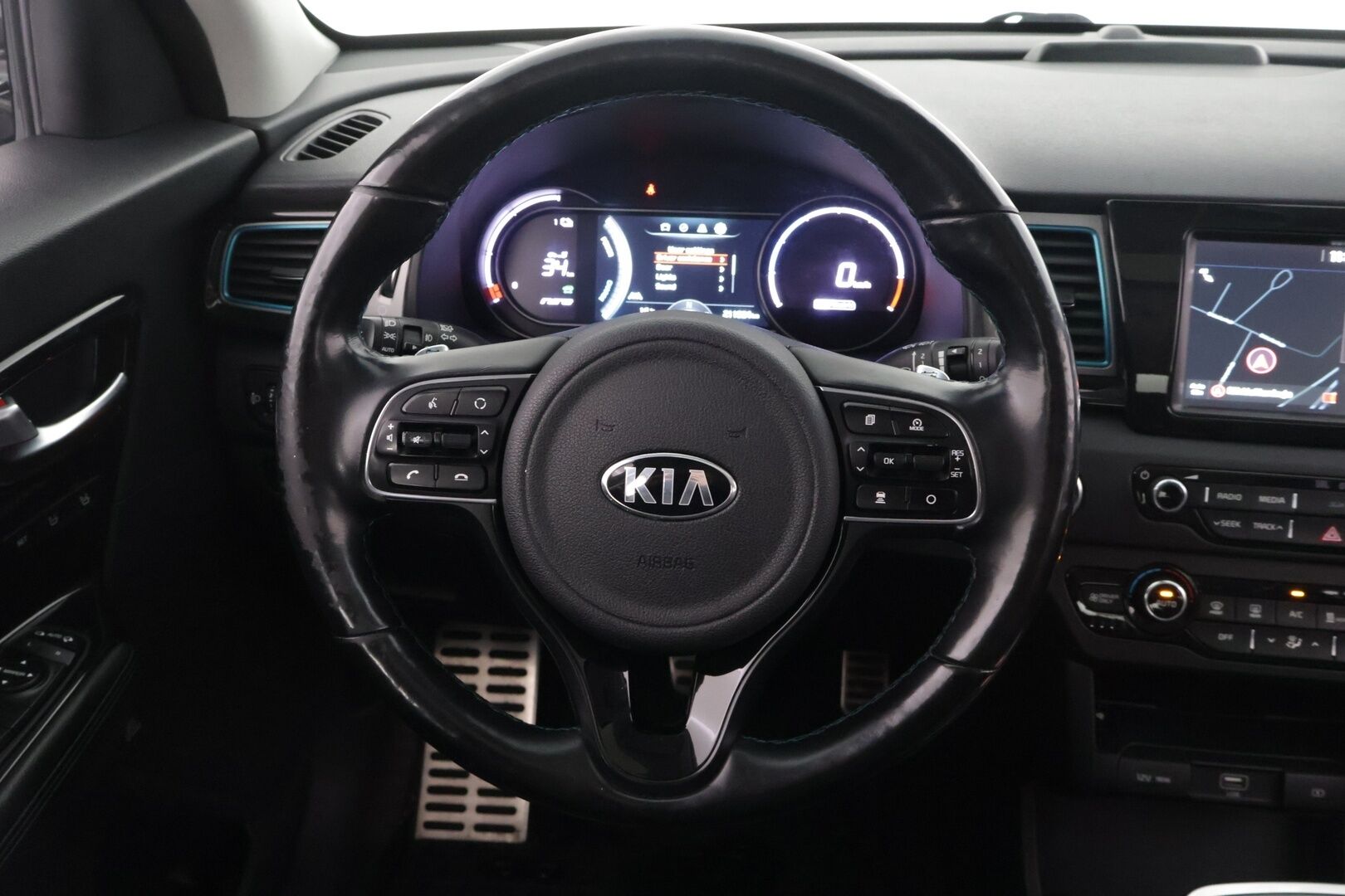 Kia Niro 2019 Business Premium 64 kWh 204 hv - *ACC / Kattoluukku / JBL / P.Kamera / Nahkasisusta / Ilmastoidut penkit / Keyless / Navi*
