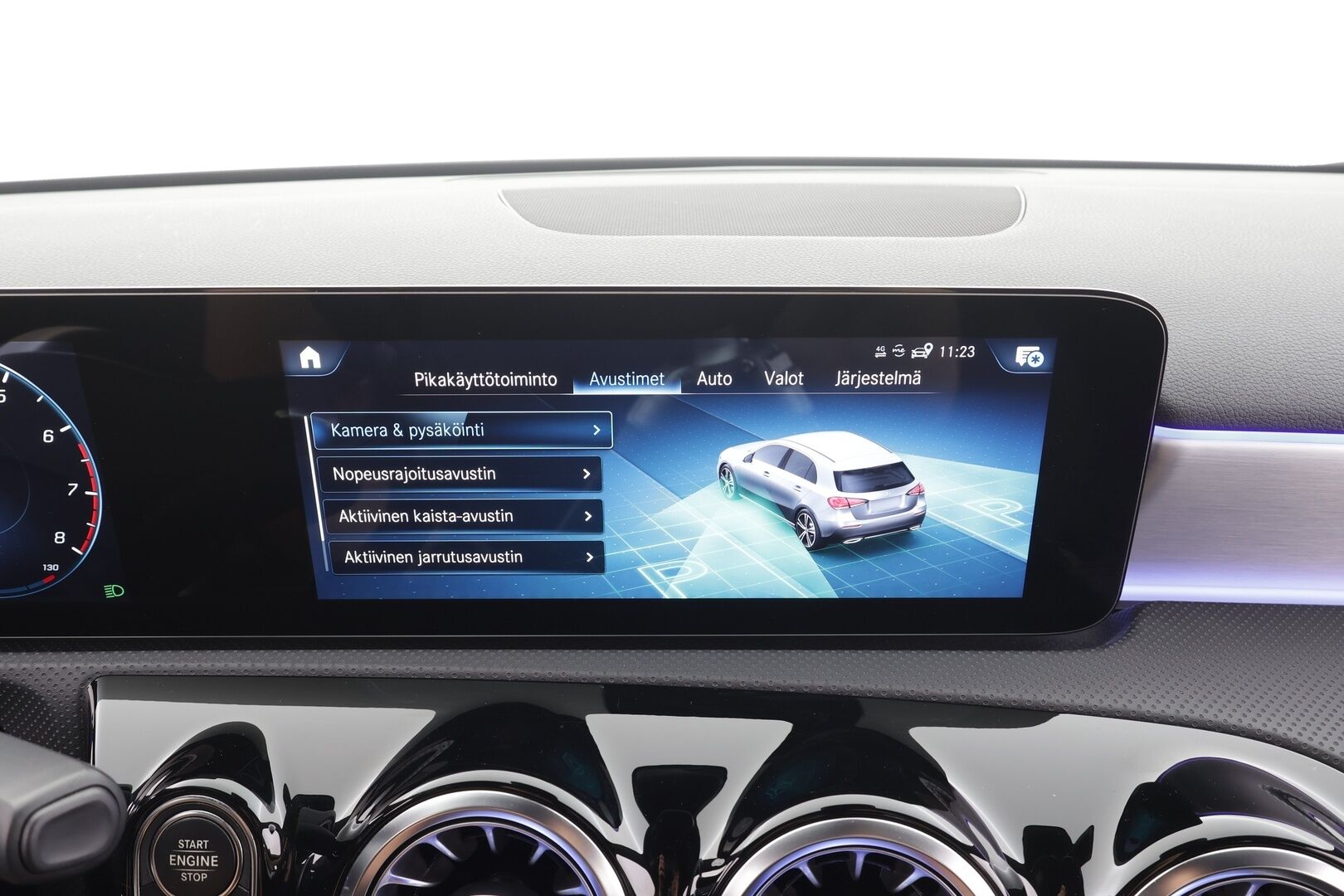 Mercedes-Benz A 2022 250 4MATIC A Business AMG - | Widescreen | Nahka-alcantara | Ambient light | Sporttipenkit | Lane Assist | P.kamera | Vakkari | Lohko+sisälämmitin | LED | 2x renkaat aluin |