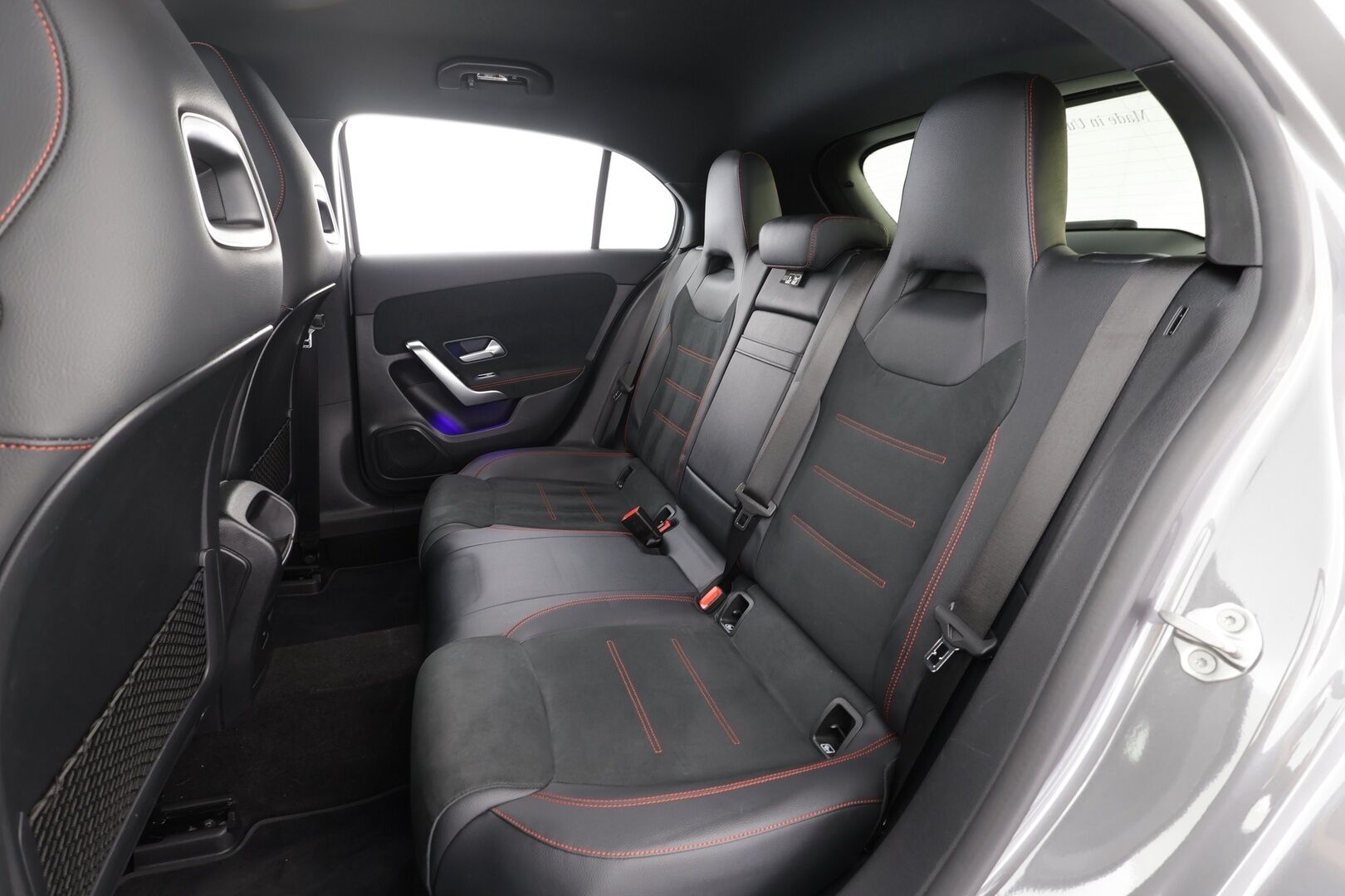 Mercedes-Benz A 2022 250 4MATIC A Business AMG - | Widescreen | Nahka-alcantara | Ambient light | Sporttipenkit | Lane Assist | P.kamera | Vakkari | Lohko+sisälämmitin | LED | 2x renkaat aluin |