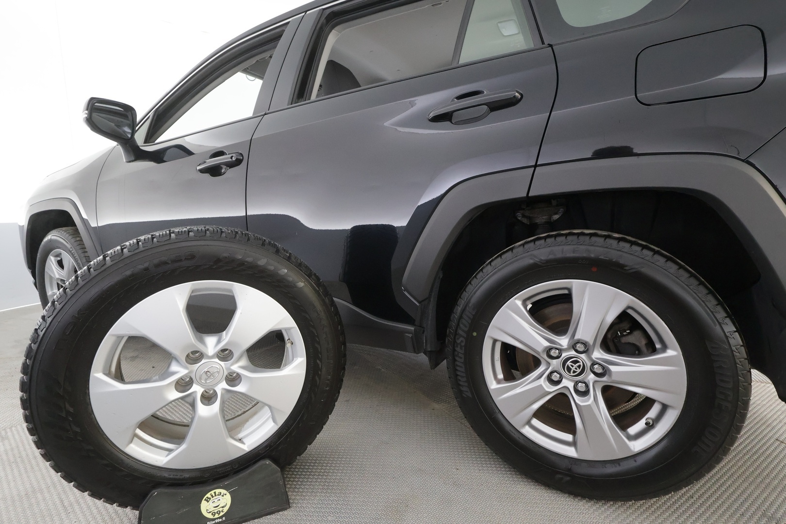 Toyota RAV4 2022 2,5 Hybrid Plus Edition - | ACC | LED | Ratinlämmitys | P.Kamera | Apple&Android | 1.Om Suomi-auto | Kahdet Renkaat |