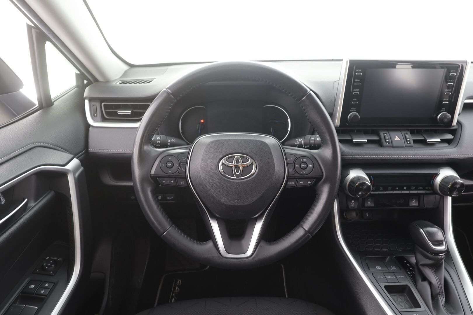 Toyota RAV4 2022 2,5 Hybrid Plus Edition - | ACC | LED | Ratinlämmitys | P.Kamera | Apple&Android | 1.Om Suomi-auto | Kahdet Renkaat |