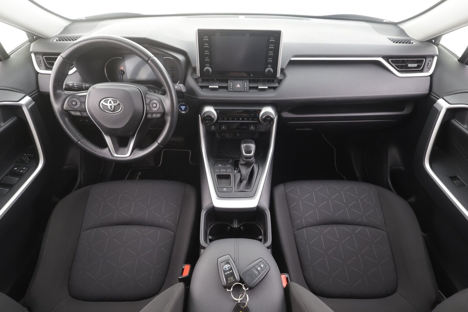 Toyota RAV4 2022 2,5 Hybrid Plus Edition - | ACC | LED | Ratinlämmitys | P.Kamera | Apple&Android | 1.Om Suomi-auto | Kahdet Renkaat |