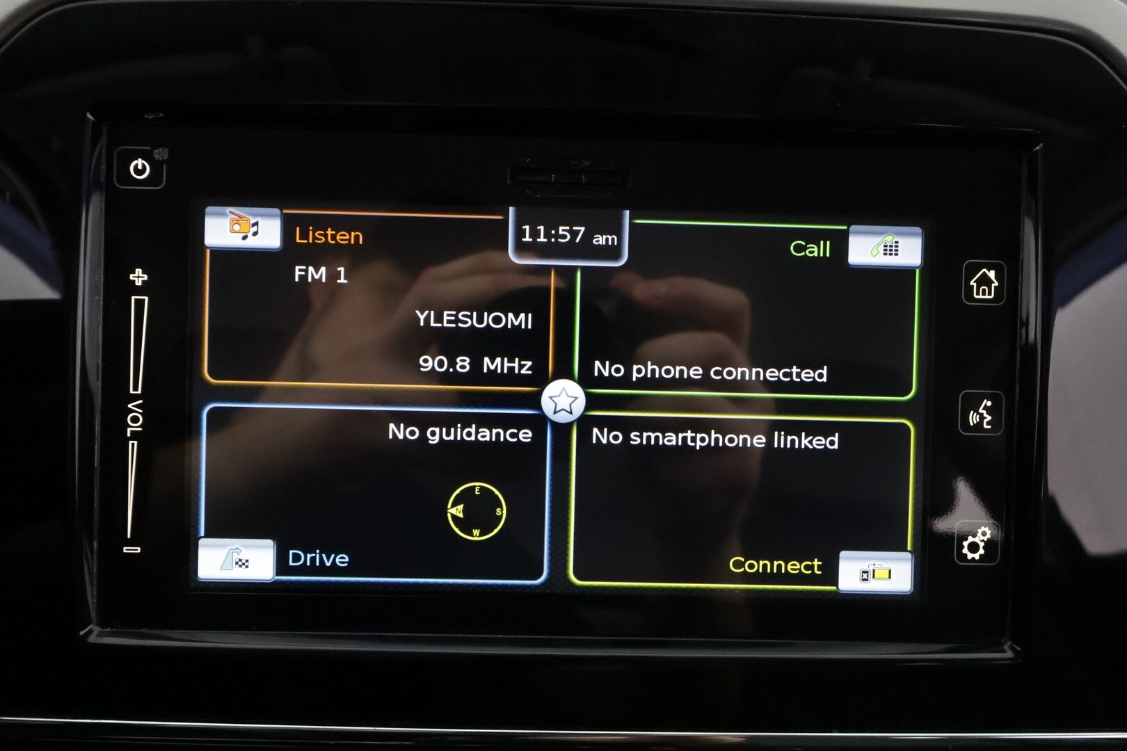 Suzuki Vitara 2017 1,4 BOOSTERJET 4WD S 6AT - | ACC | Koukku | Nahka-alcantara | P.kamera ja tutkat | Navi | Keyless | LED | Hätäjarrutusavustin | Lohko+sisähaara | 2x renkaat aluin | 