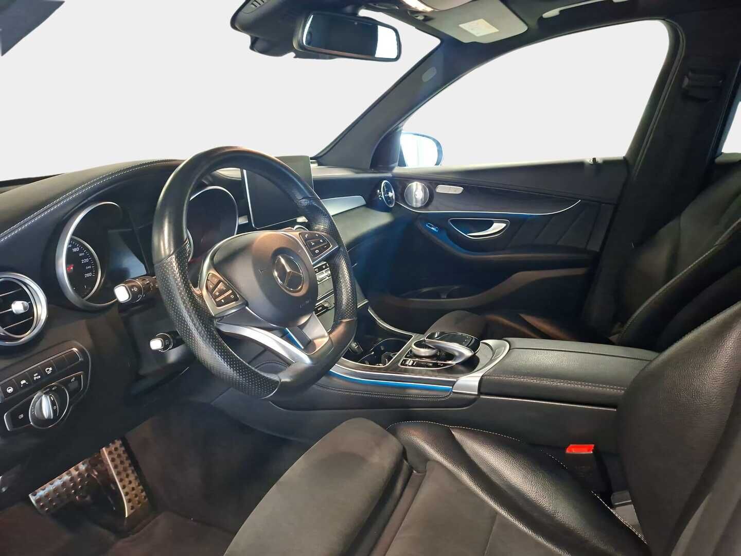 Mercedes-Benz GLC 2017 350 e 4Matic A Premium Business AMG - | Myydään vain Huutokaupat.com | Myydään vain Yritys-Outletissa | KATSO VARUSTEET! | DTR+ | Burmester | AMG sisä- ja ulkopaketti | Panorama | 360 kamera | Ambient Light. | ILS |