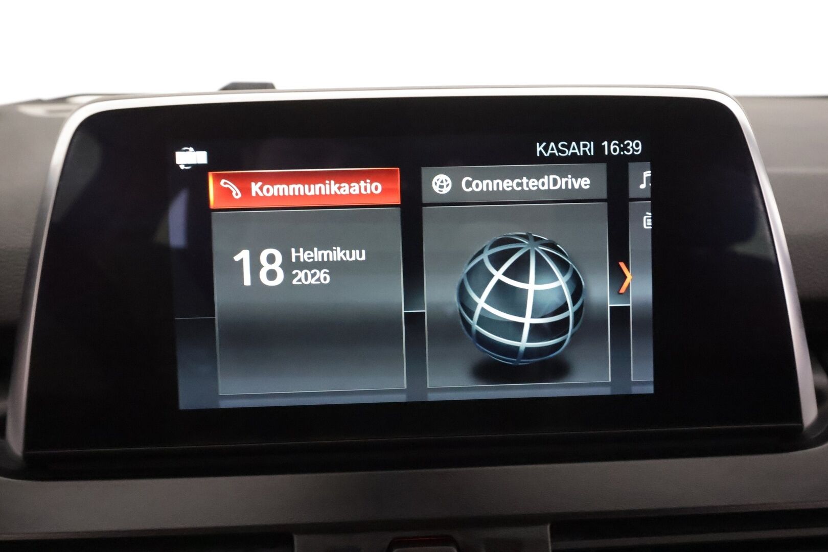 BMW 218 2022 F46 Gran Tourer 218d A Business Luxury 7-P * Vakkari / P.kamera / LED / Navi / Nahat / Koukku / Lohko+SIsä * - Comfort Access / Sähköluukku / 1.Om Suomi-auto / Kahdet renkaat aluvanteilla / Merkkihuollettu