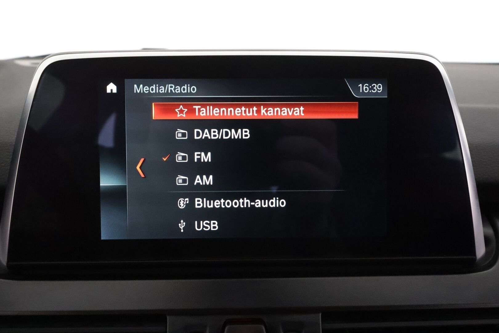 BMW 218 2022 F46 Gran Tourer 218d A Business Luxury 7-P * Koukku / P.kamera / LED / Navi / Nahat / Vakkari / Lohko+SIsä * - Comfort Access / Sähköluukku / 1.Om Suomi-auto / Kahdet renkaat aluvanteilla / Merkkihuollettu - HULLUT AVAJAISHULINAT KORKOTARJOUS 3,29 %