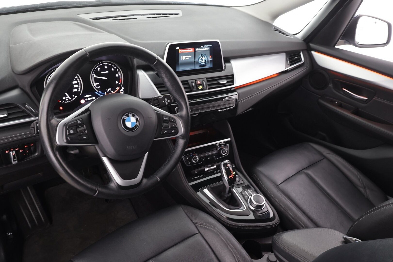 BMW 218 2022 F46 Gran Tourer 218d A Business Luxury 7-P - Suomi-Auto | Koukku | P.kamera | LED | NAVI | Nahat | Vakkari | Lohko+SIsä