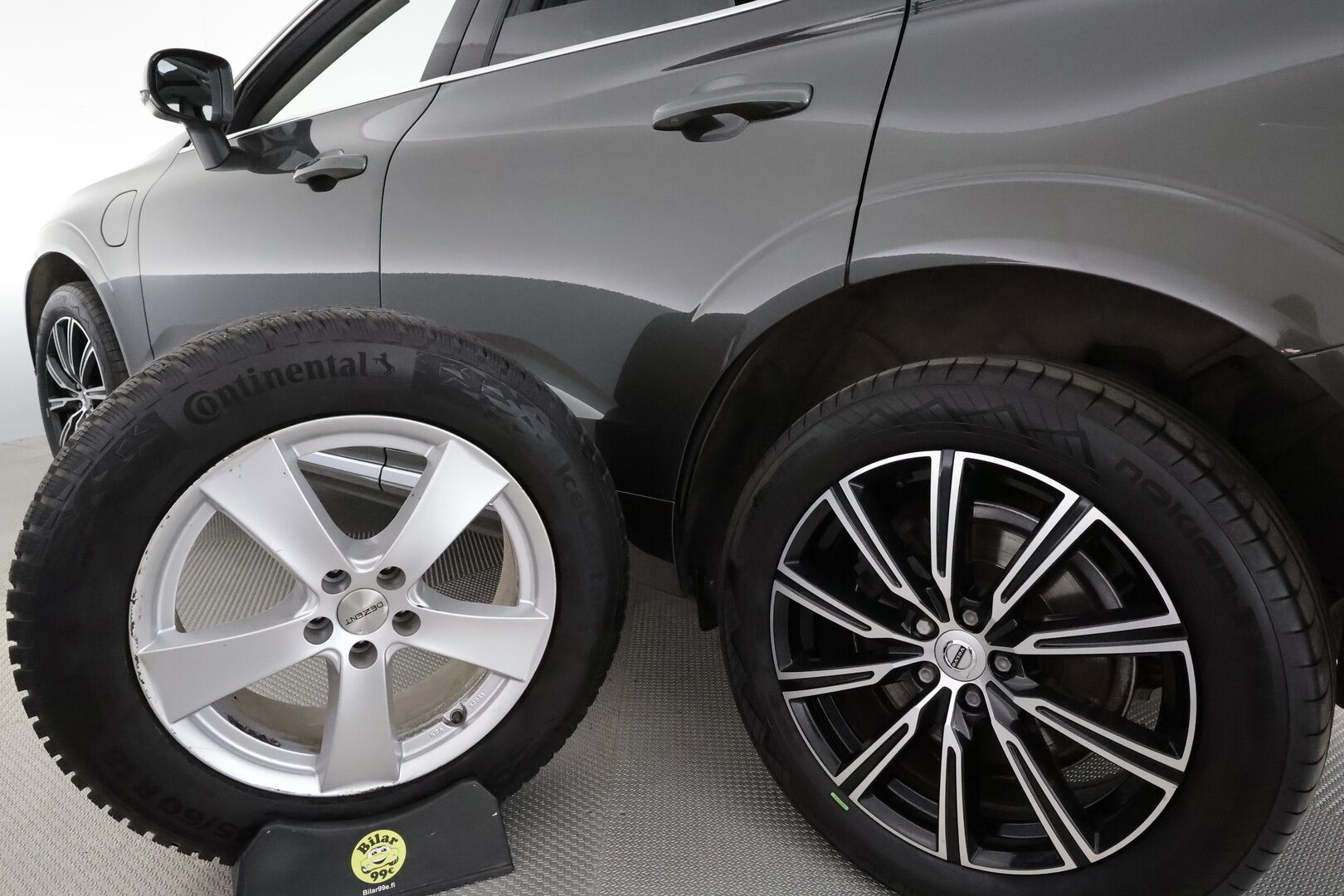 Volvo XC60 2019 T8 AWD Inscription aut **Panorama / Adapt.Vakkari / Full-LED / P.kamera / Sporttinahat Muistilla / Navi / Keyless** - 3,99 % KORKOTARJOUS TÄHÄN AUTOON - 2x Latauskaapelit / Kahdet Renkaat