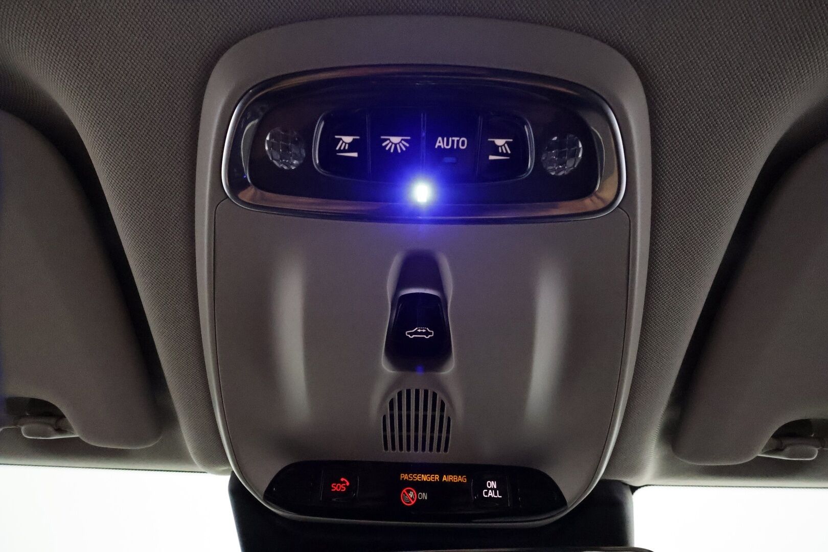 Volvo XC60 2019 T8 AWD Inscription aut **Panorama / Adapt.Vakkari / Full-LED / P.kamera / Sporttinahat Muistilla / Navi / Keyless** - 3,99 % KORKOTARJOUS TÄHÄN AUTOON - 2x Latauskaapelit / Kahdet Renkaat