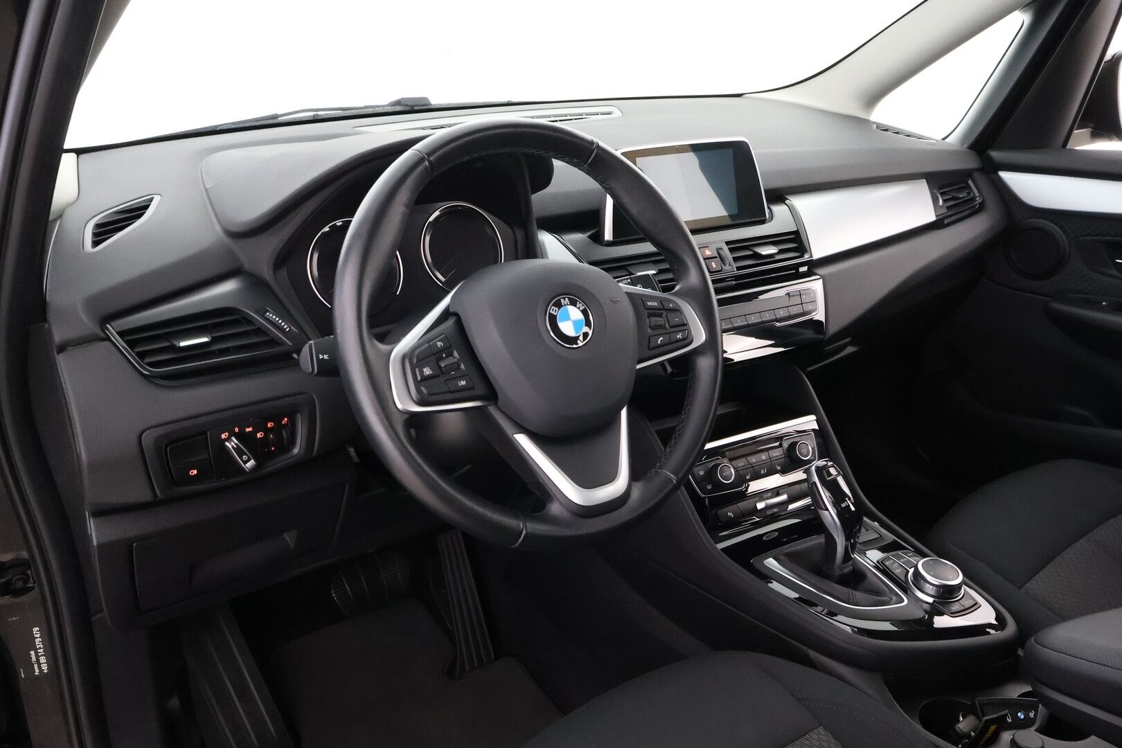BMW 218 2022 F46 Gran Tourer 218i A Business  * Vetokoukku / Navi / P-Kamera / Lohko / Tutkat / Sähkökontti / Vakkari / LED! * - Hiljattain huollettu / 2x Merkkirenkaat / Juuri Saapunut Tampereelle!