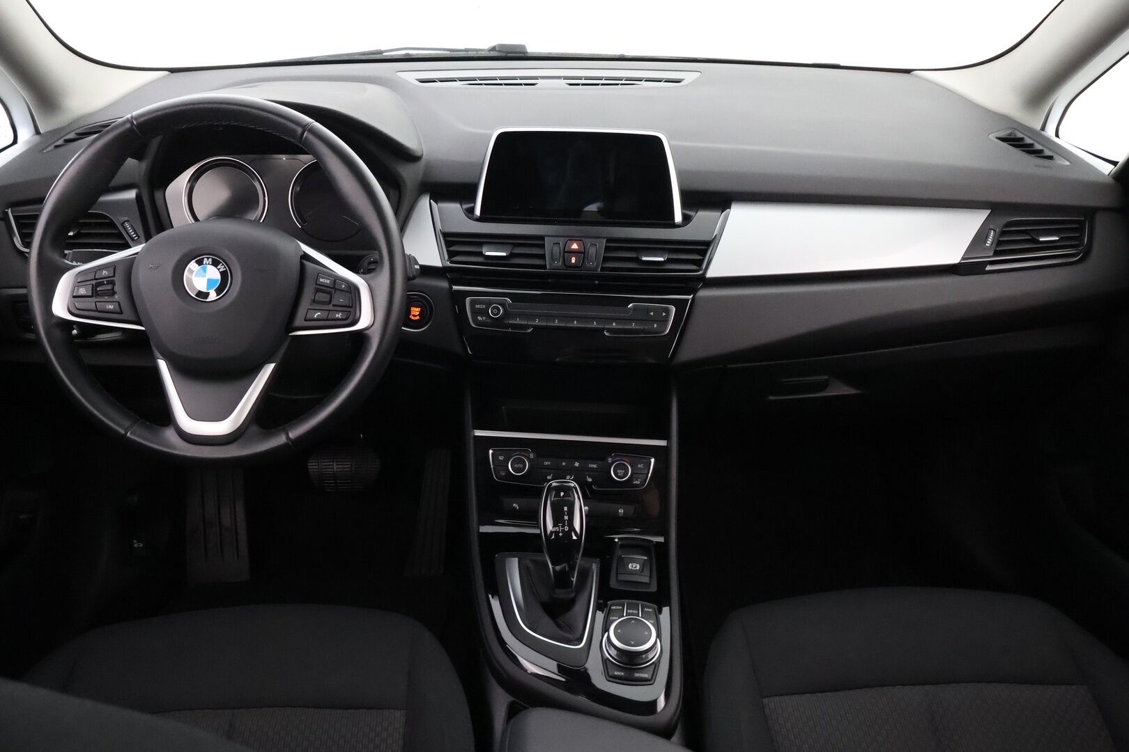 BMW 218 2022 F46 Gran Tourer 218i A Business  * Vetokoukku / Navi / P-Kamera / Lohko / Tutkat / Sähkökontti / Vakkari / LED! * - Hiljattain huollettu / 2x Merkkirenkaat / Juuri Saapunut Tampereelle!