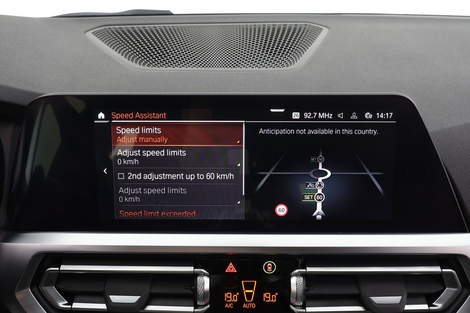 BMW 320 2022 G21 Touring 320d A xDrive Business M Sport MHEV * Webasto / Koukku / ACC / LED / Sportpenkit / P.kamera / Navi * - 1-om Suomi-auto / Kahdet renkaat / Merkkihuollettu! - Osta nyt, maksa vasta ensi vuonna