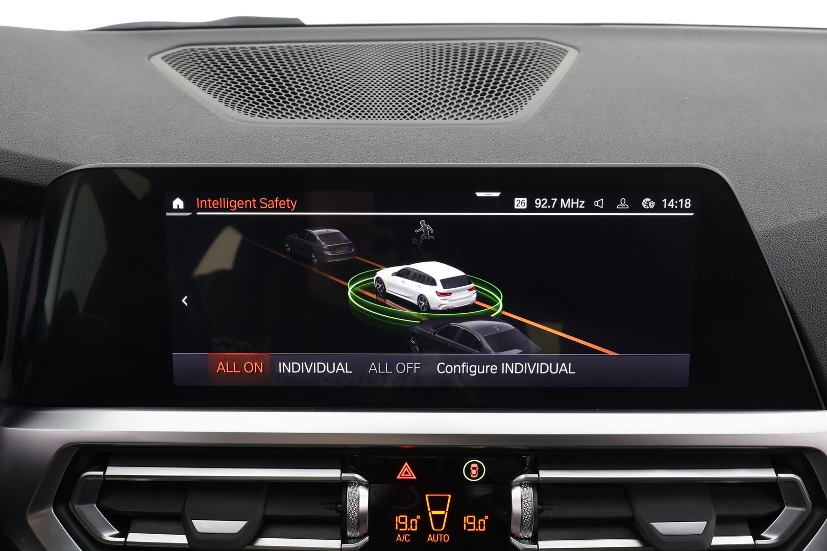 BMW 320 2022 G21 Touring 320d A xDrive Business M Sport MHEV * Webasto / Koukku / ACC / LED / Sportpenkit / P.kamera / Navi * - 1-om Suomi-auto / Kahdet renkaat / Merkkihuollettu! - Osta nyt, maksa vasta ensi vuonna