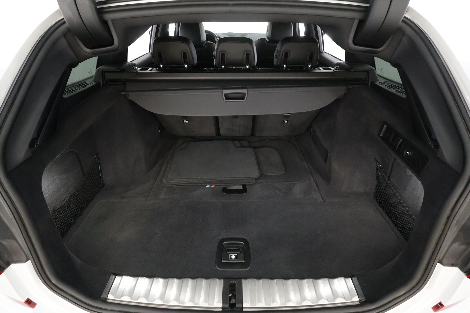 BMW 320 2022 G21 Touring 320d A xDrive Business M Sport MHEV * Webasto / Koukku / ACC / LED / Sportpenkit / P.kamera / Navi * - 1-om Suomi-auto / Kahdet renkaat / Merkkihuollettu! - Osta nyt, maksa vasta ensi vuonna